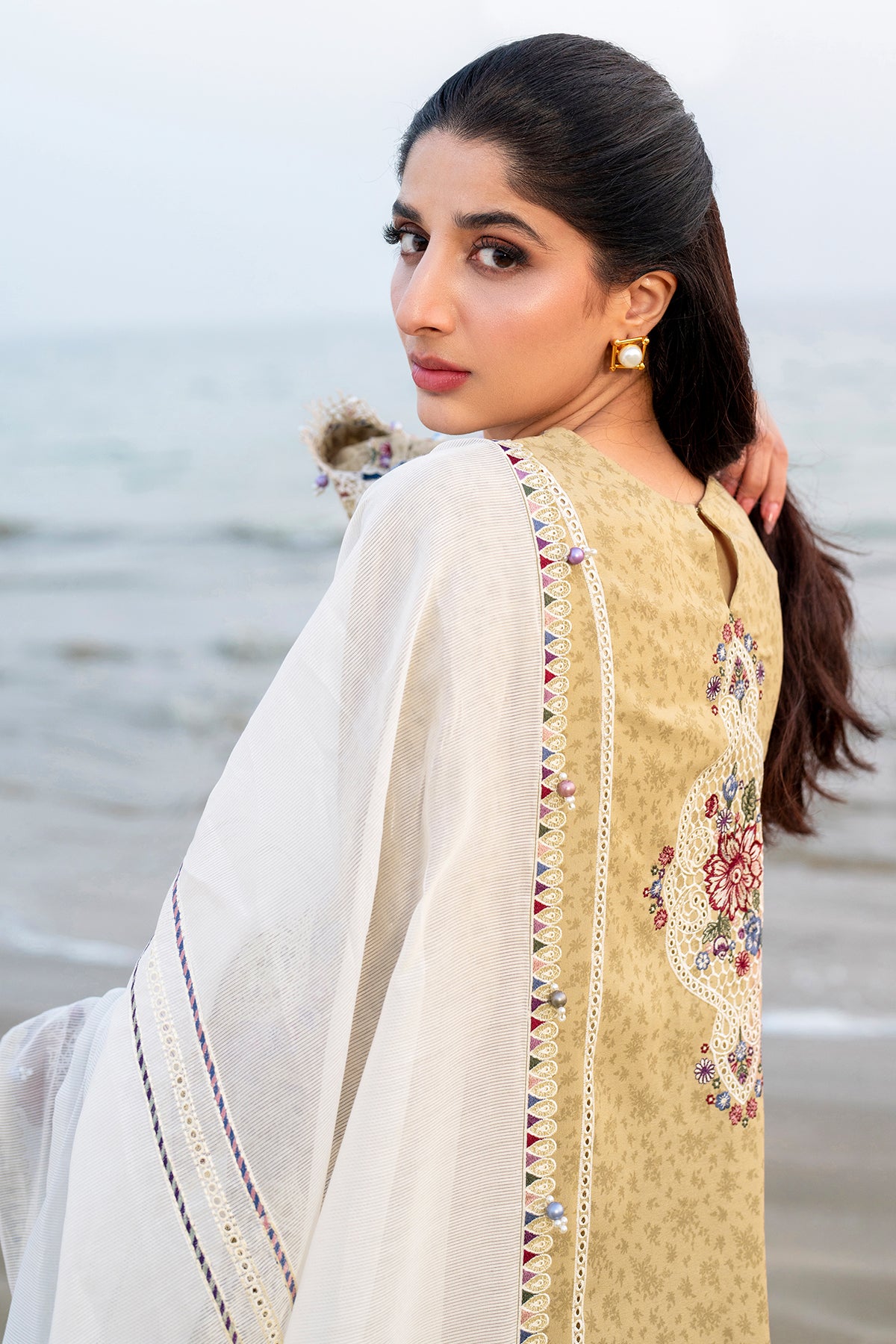 Embroidered Luxury Lawn SL25-D4