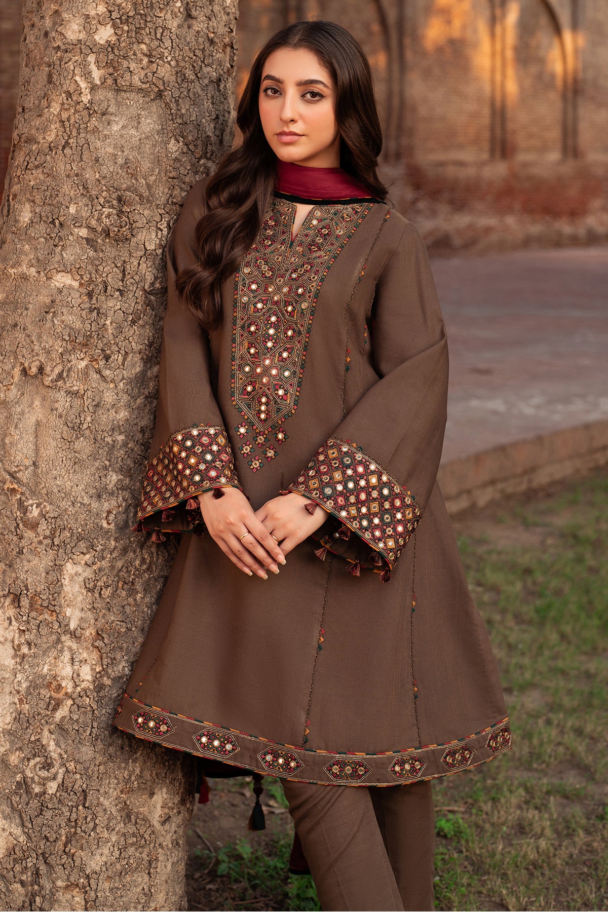 EMBROIDERED SLUB KHADDAR UW-0078