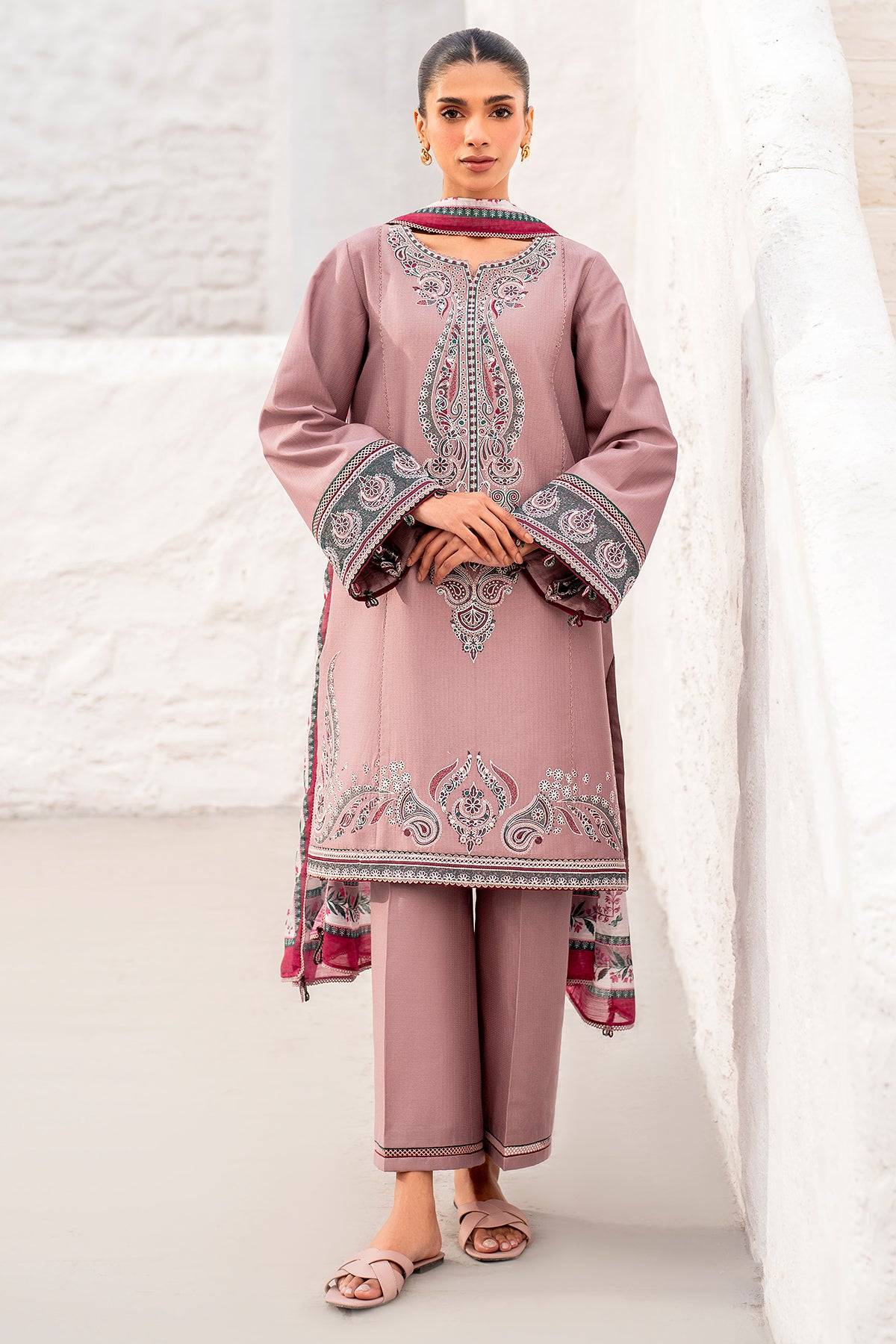 EMBROIDERED DOBBY LAWN USE-9135