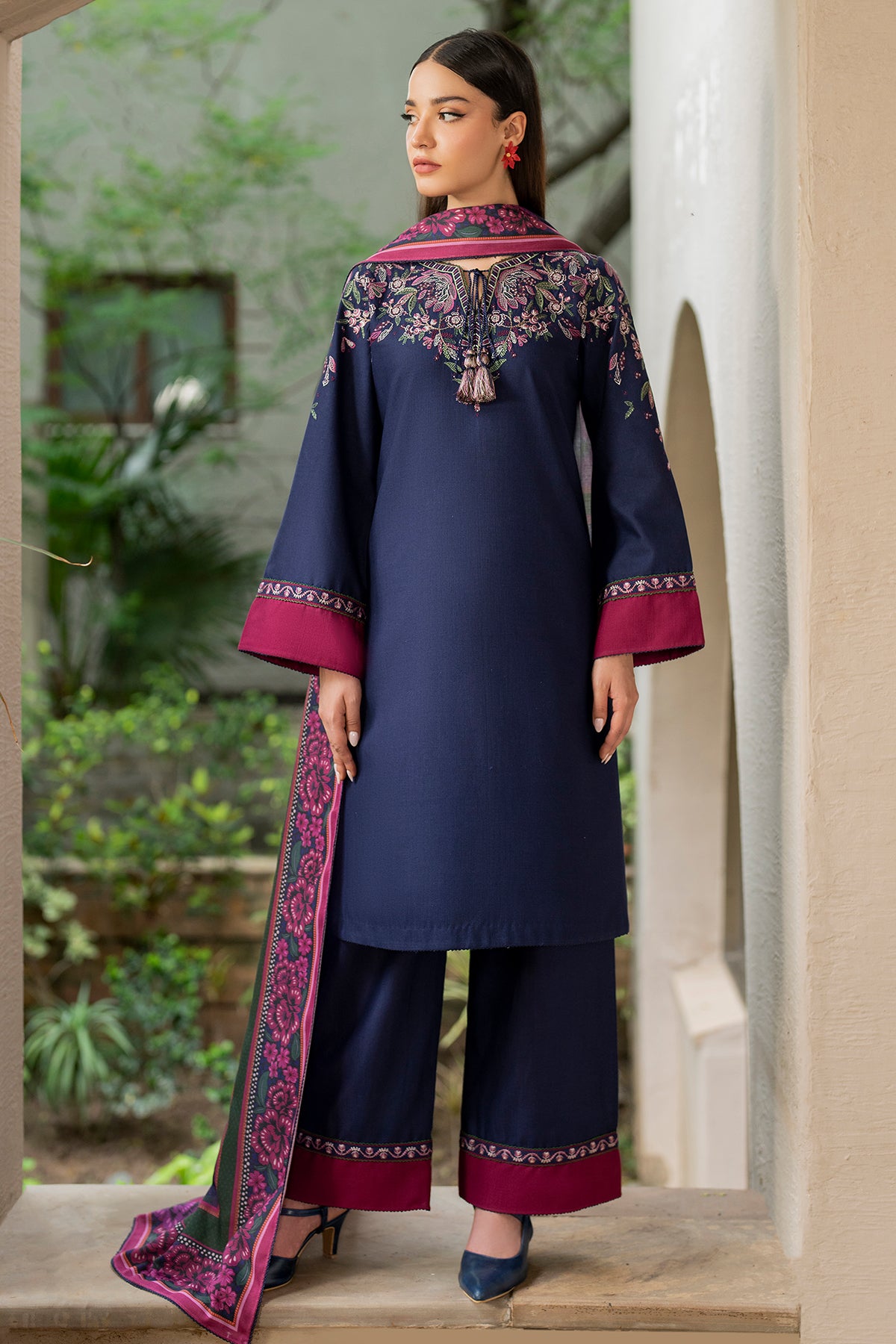 EMBROIDERED KHADDAR RTW-1142