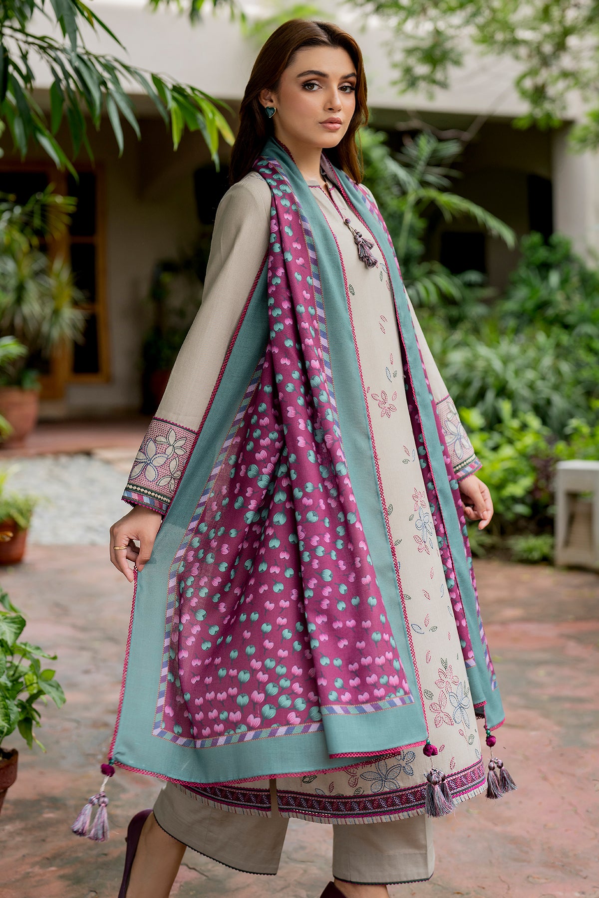 EMBROIDERED KHADDAR UW-0052