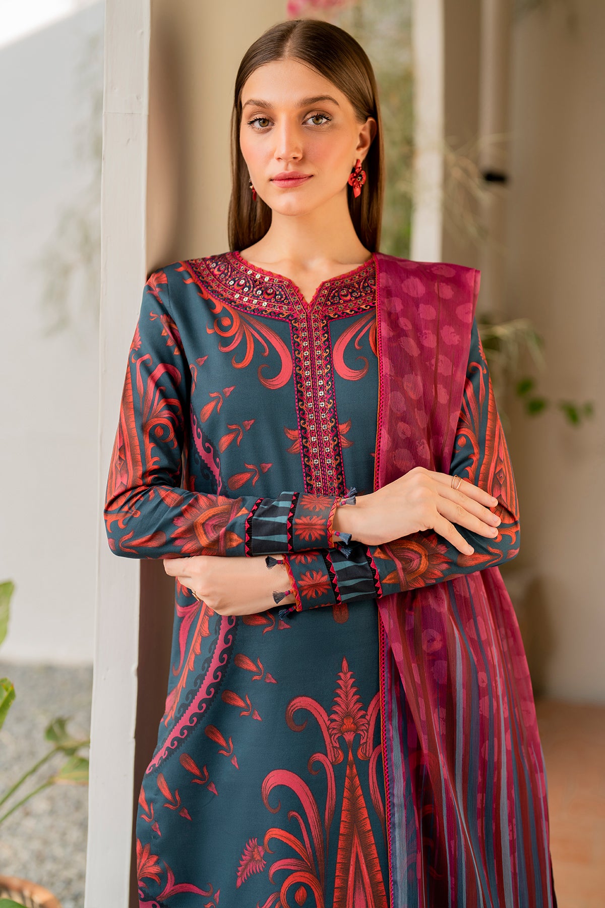 EMBROIDERED LAWN USE-9061