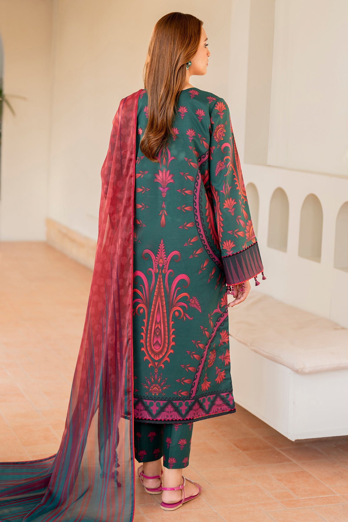 EMBROIDERED LAWN USE-9062