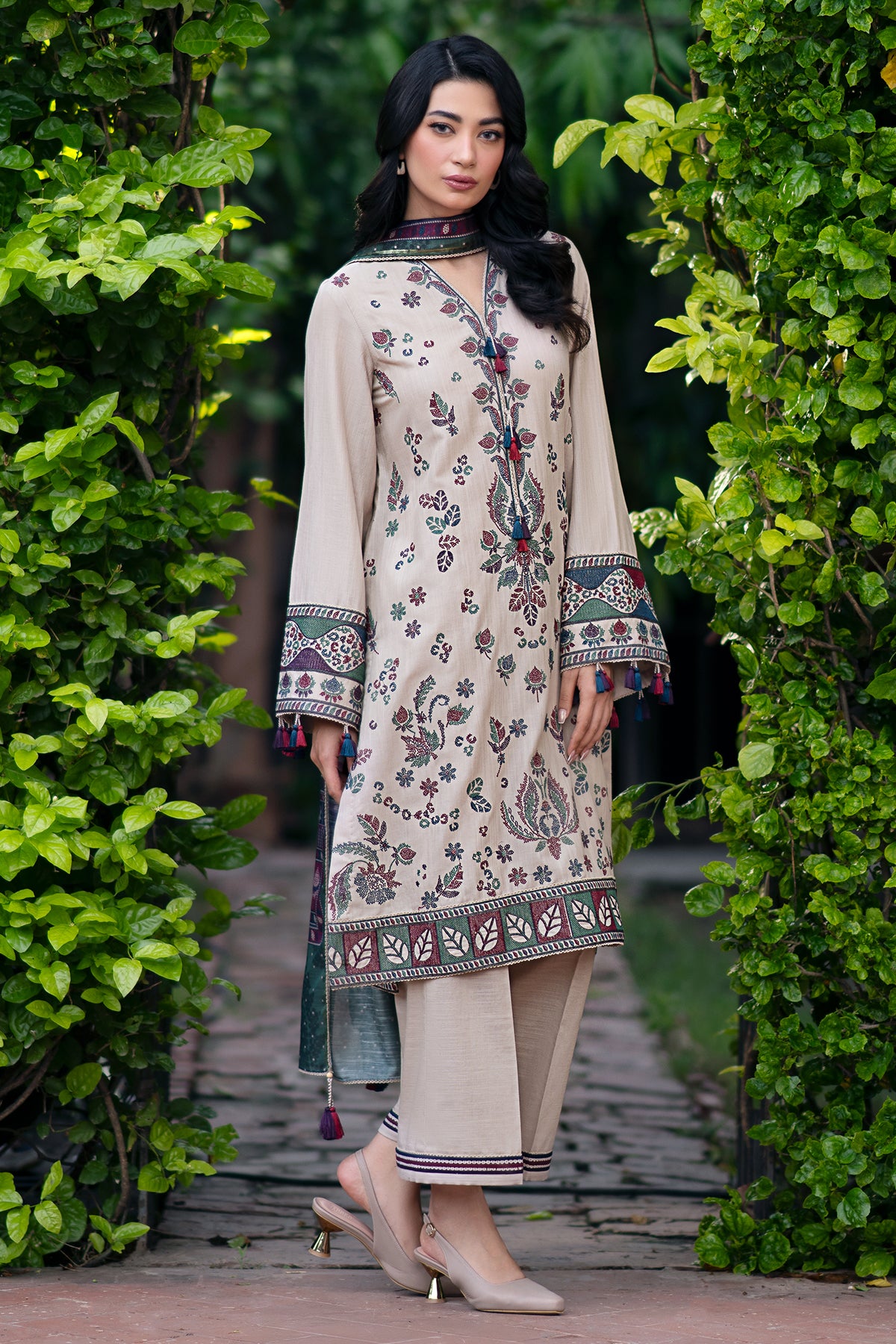 EMBROIDERED KHADDAR UW-0059