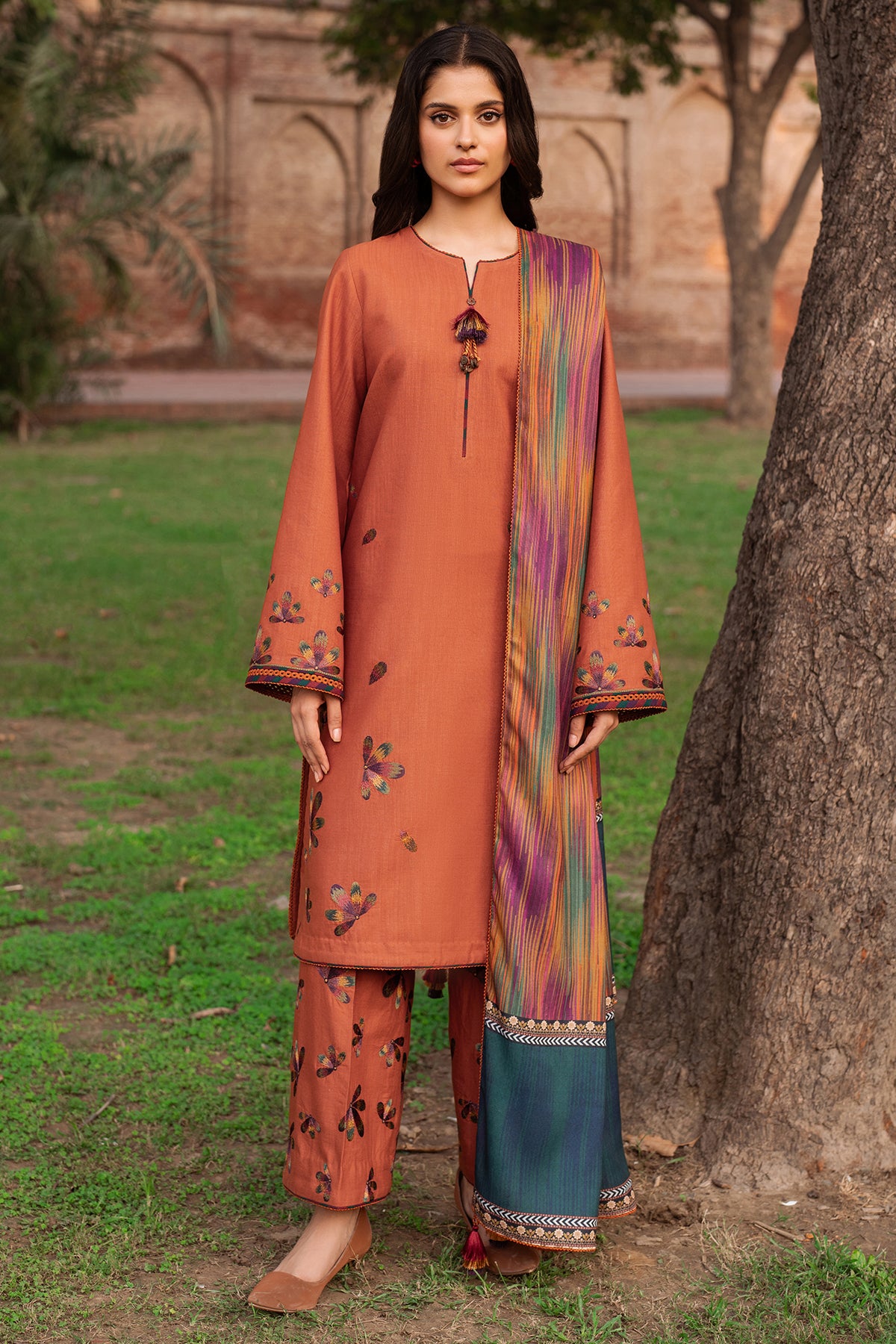 EMBROIDERED SLUB KHADDAR UW-0088