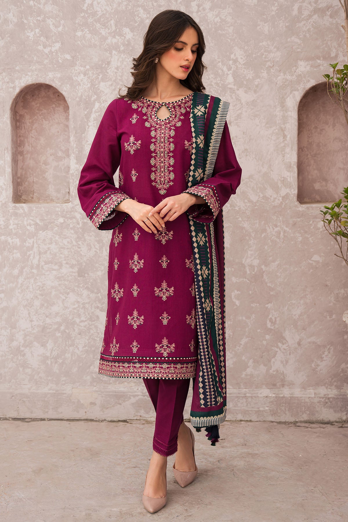 EMBROIDERED SLUB KHADDAR UW-0086