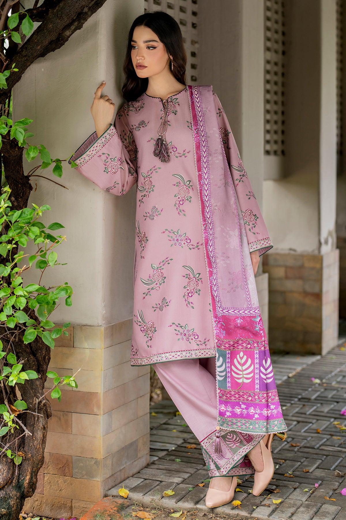 EMBROIDERED KHADDAR UW-0054