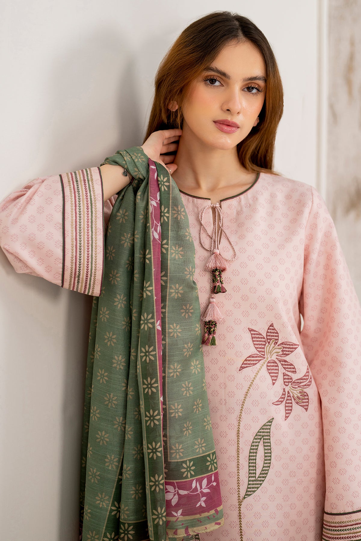 EMBROIDERED LAWN USE-9134