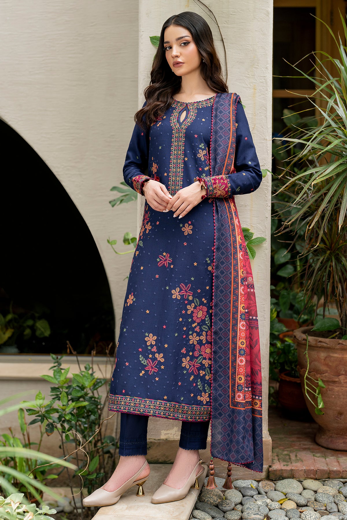 EMBROIDERED KHADDAR UW-0051