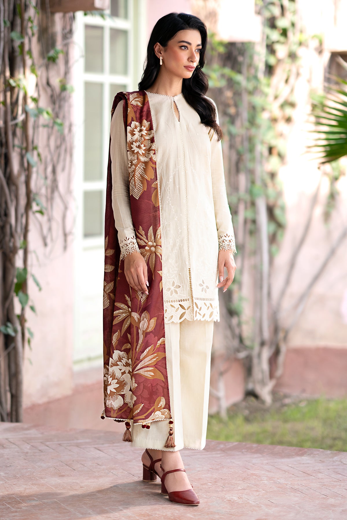 EMBROIDERED KHADDAR UW-0064