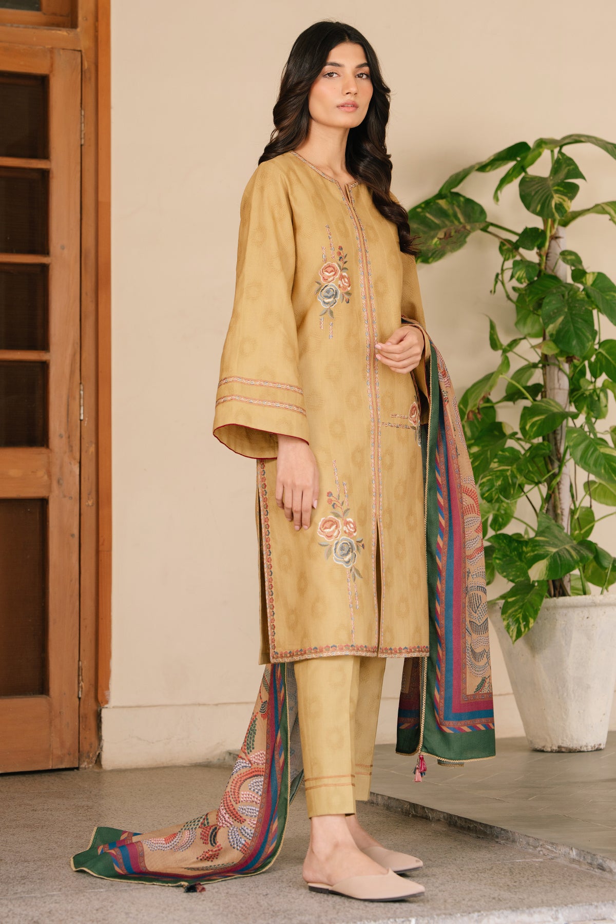 EMBROIDERED SLUB KHADDAR RTW - 1166