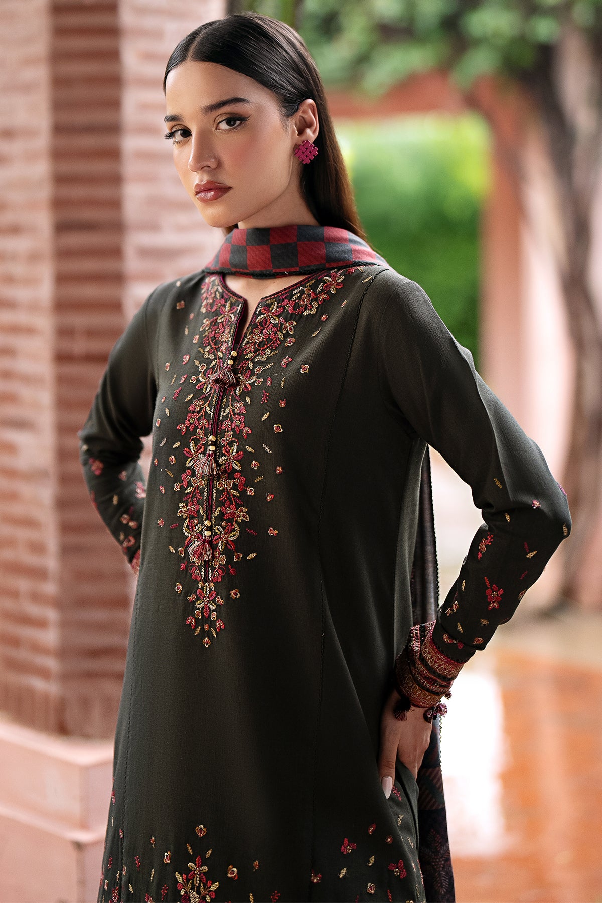 EMBROIDERED KHADDAR UW-0058