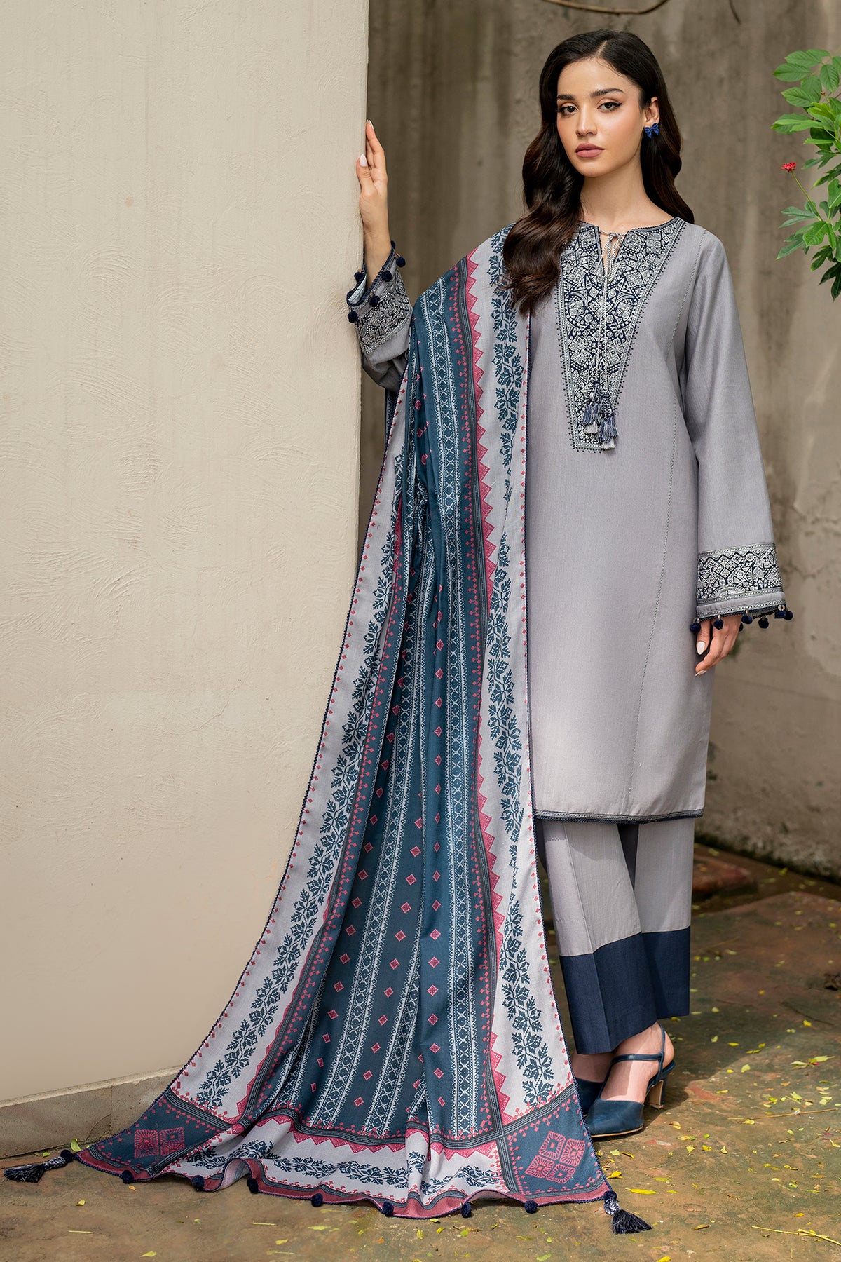 EMBROIDERED KHADDAR RTW-1130