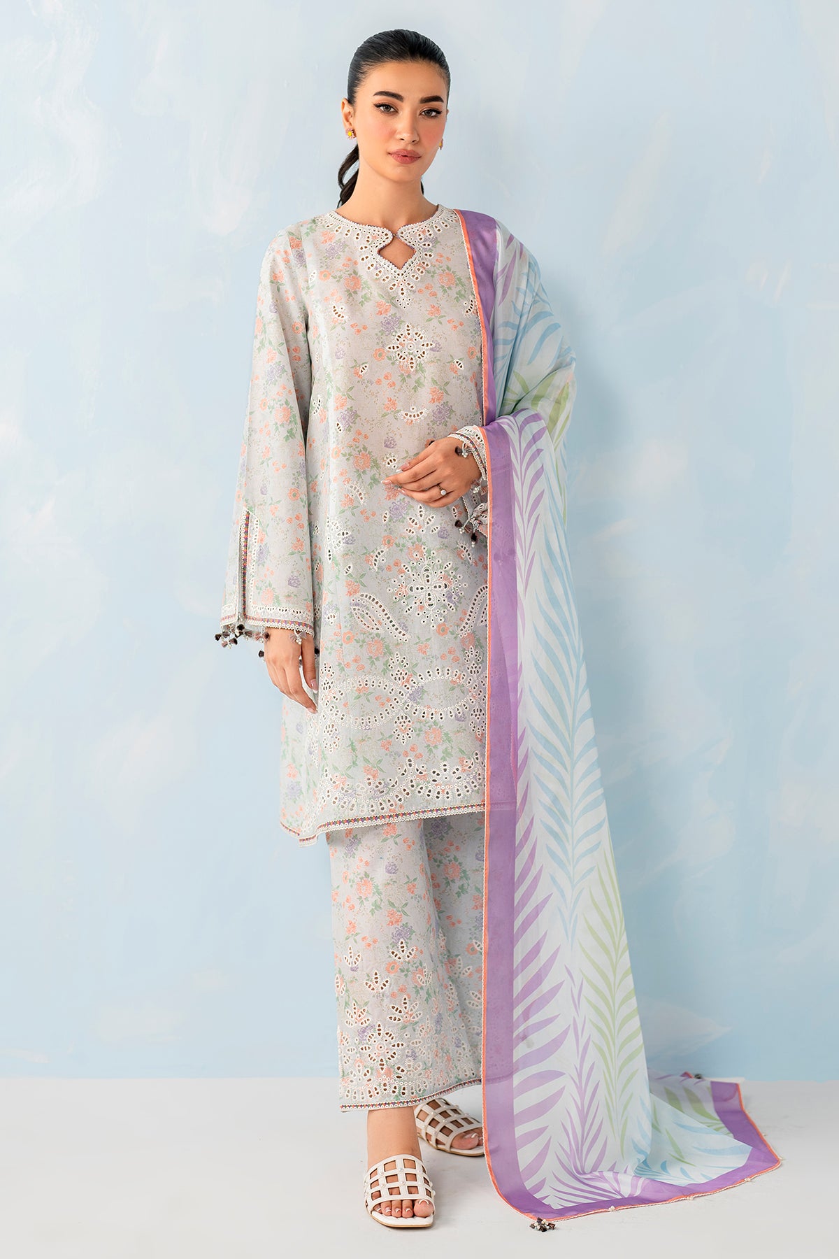 Embroidered Lawn USE - 9065