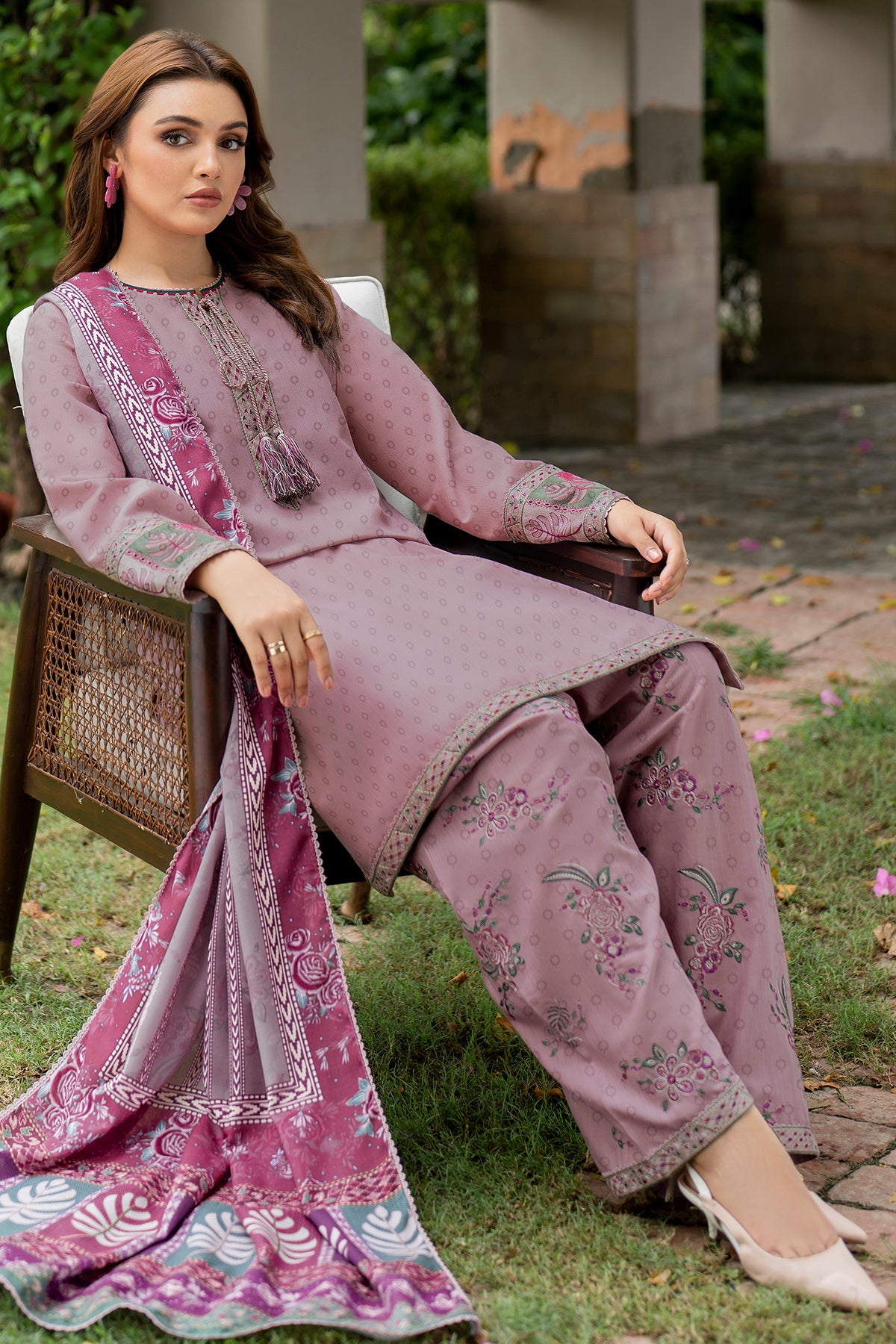 EMBROIDERED JACQUARD KHADDAR UW-0055