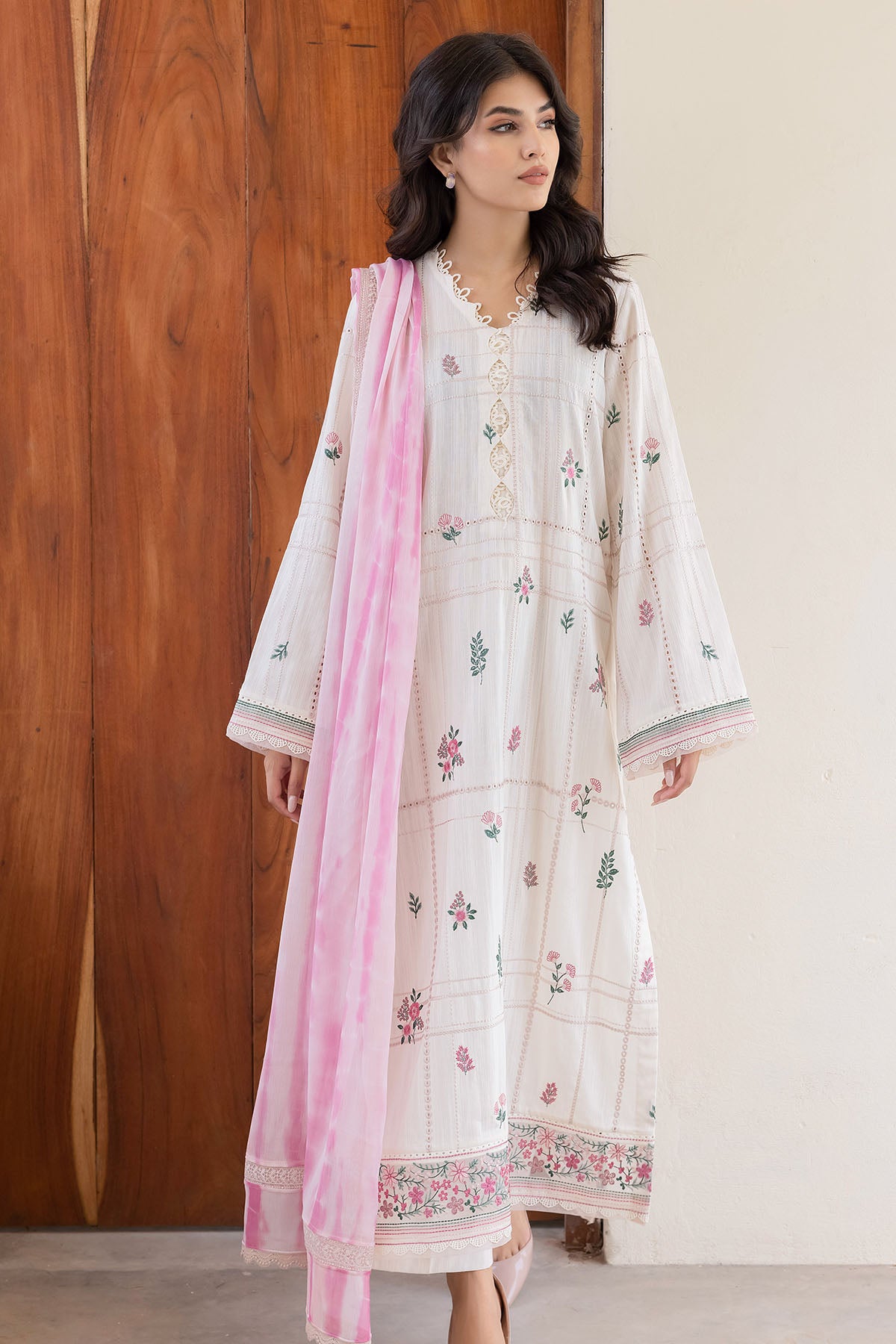 Embroidered Fine Slub UWE-0006