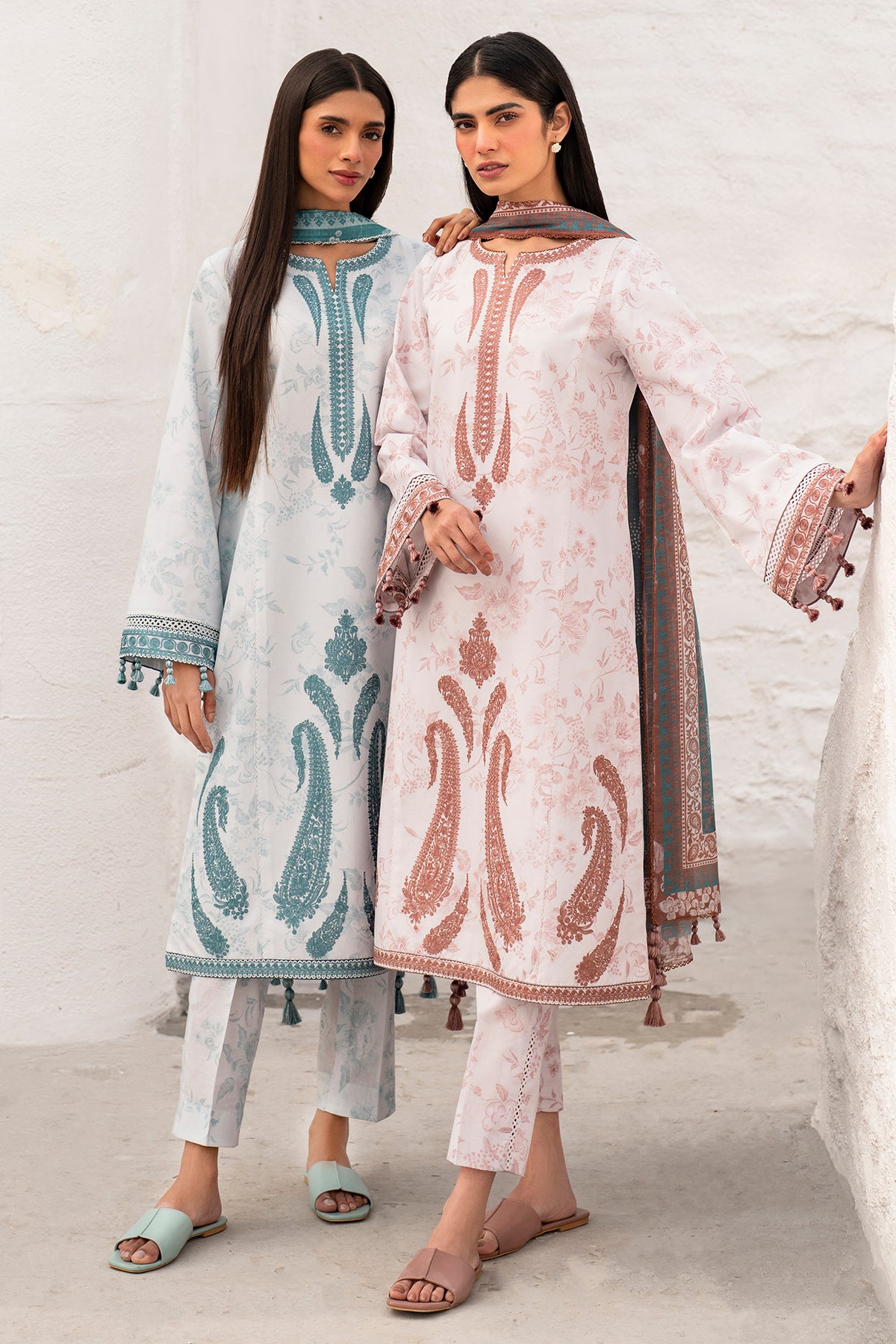 EMBROIDERED LAWN USE-9118