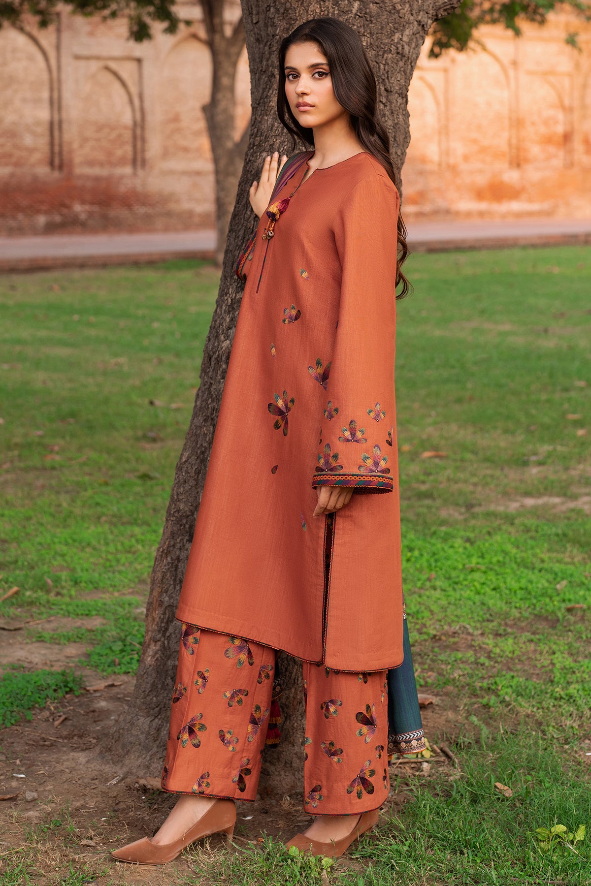 EMBROIDERED SLUB KHADDAR UW-0088