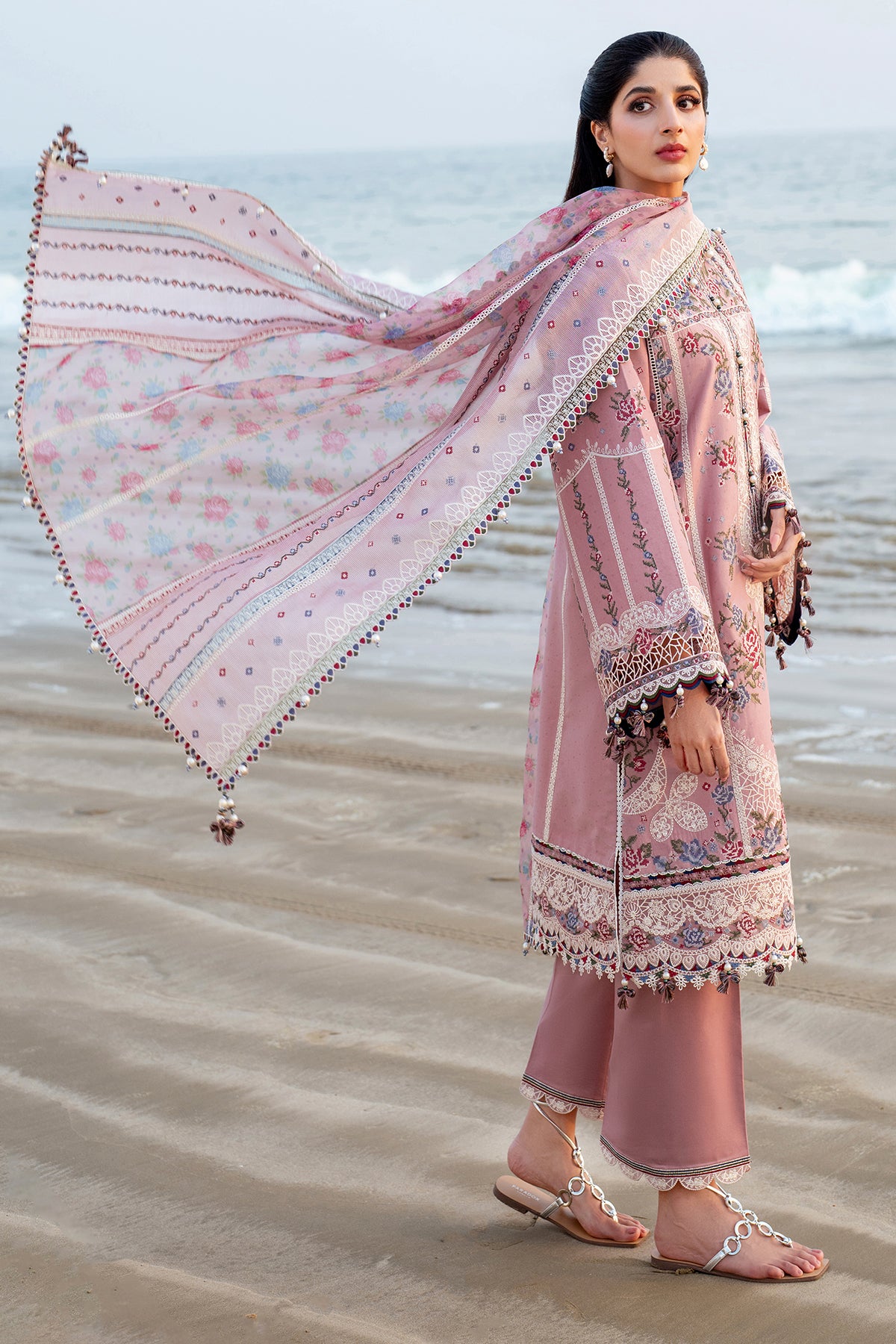 Embroidered Luxury Lawn SL25-D2