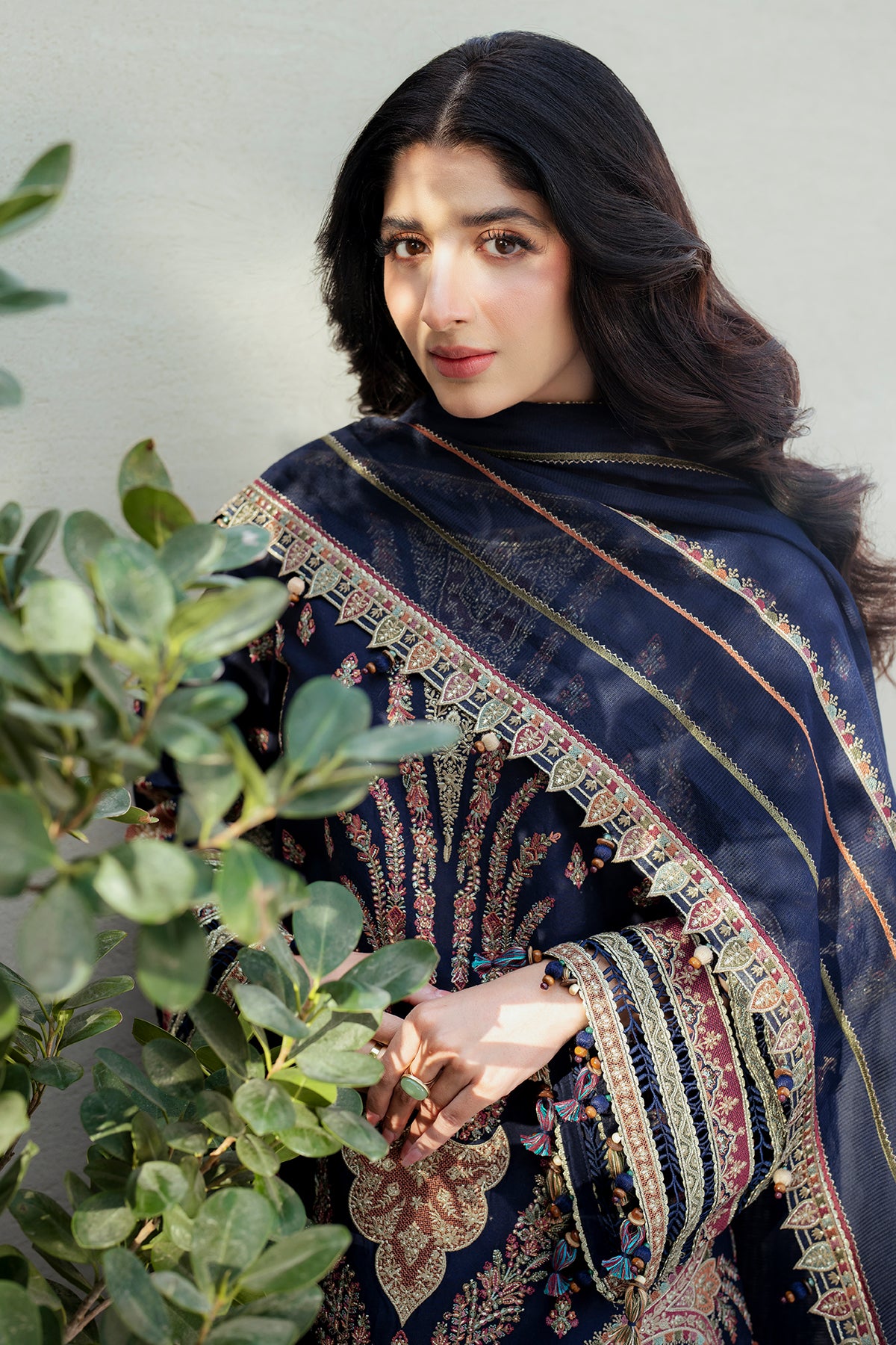 Embroidered Luxury Lawn SL25-D8