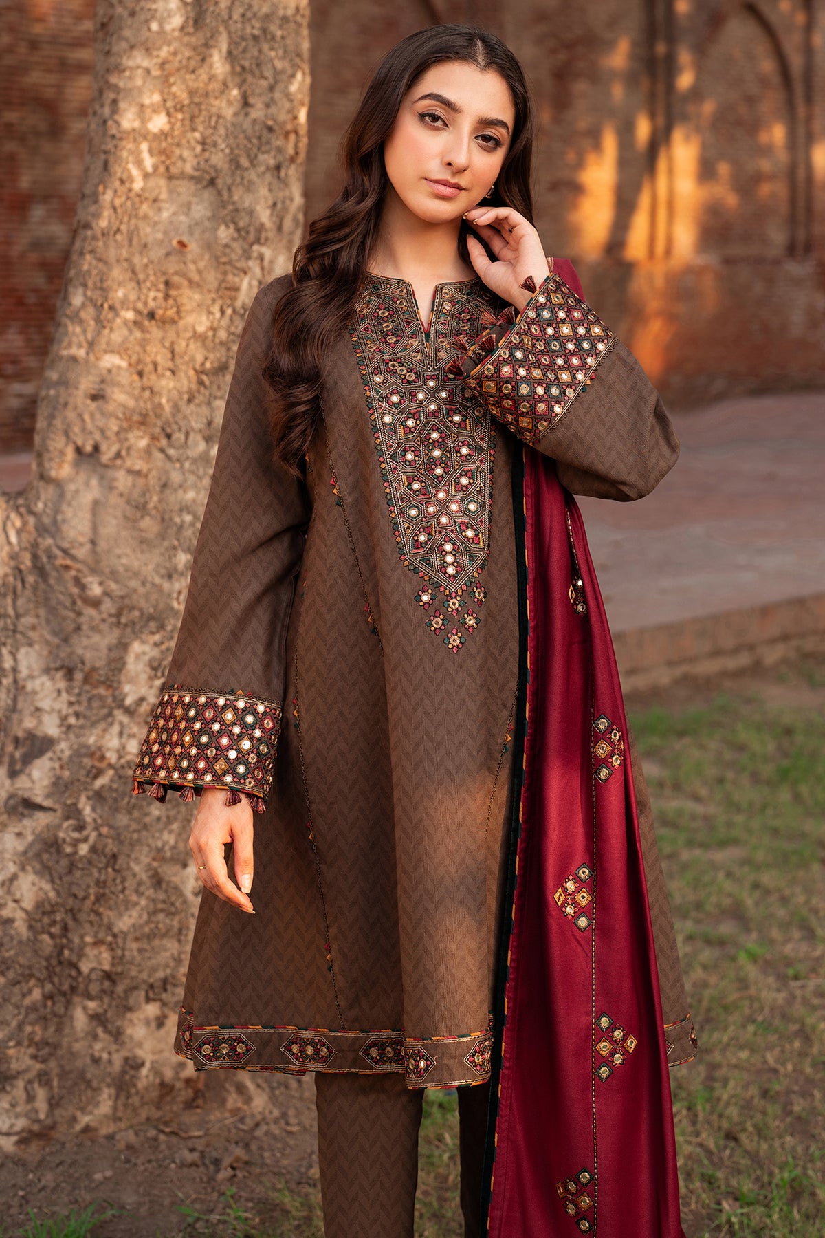 EMBROIDERED JACQUARD KHADDAR UW-0078