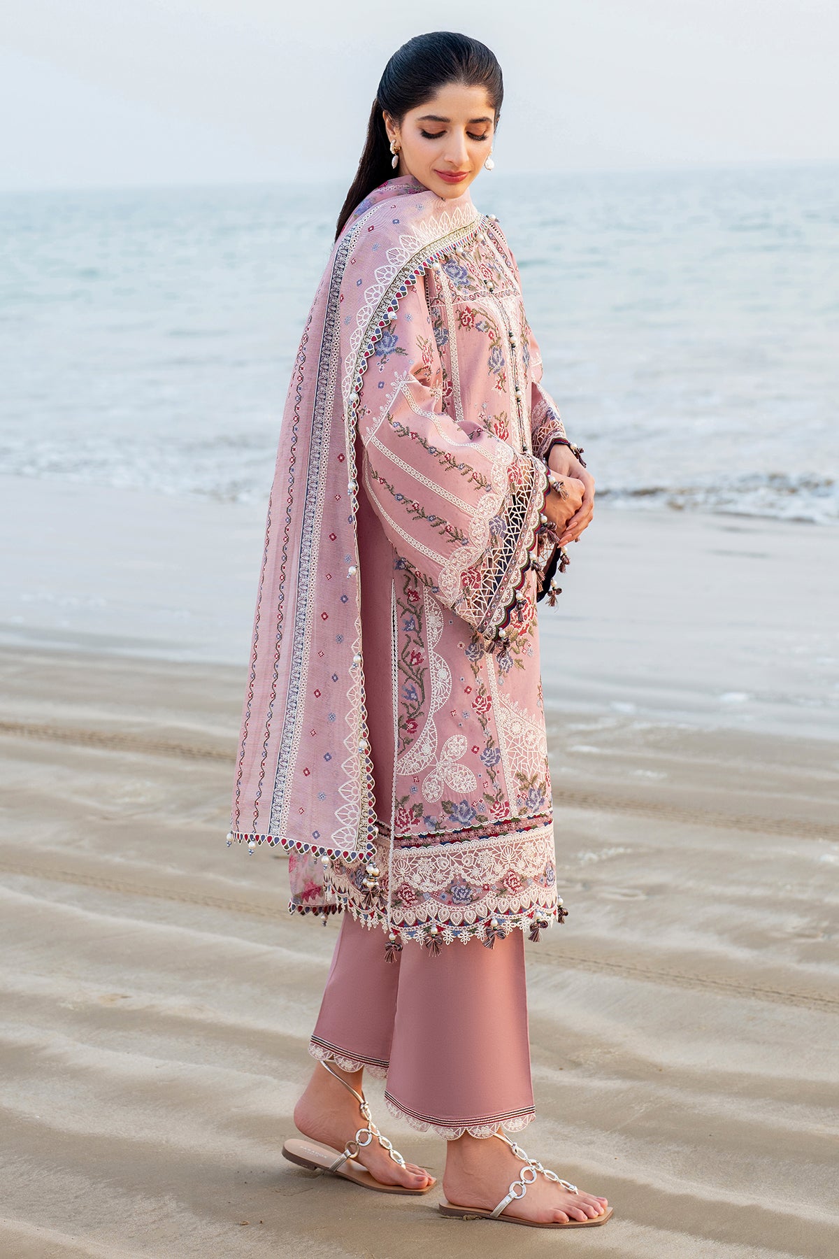 Embroidered Luxury Lawn SL25-D2