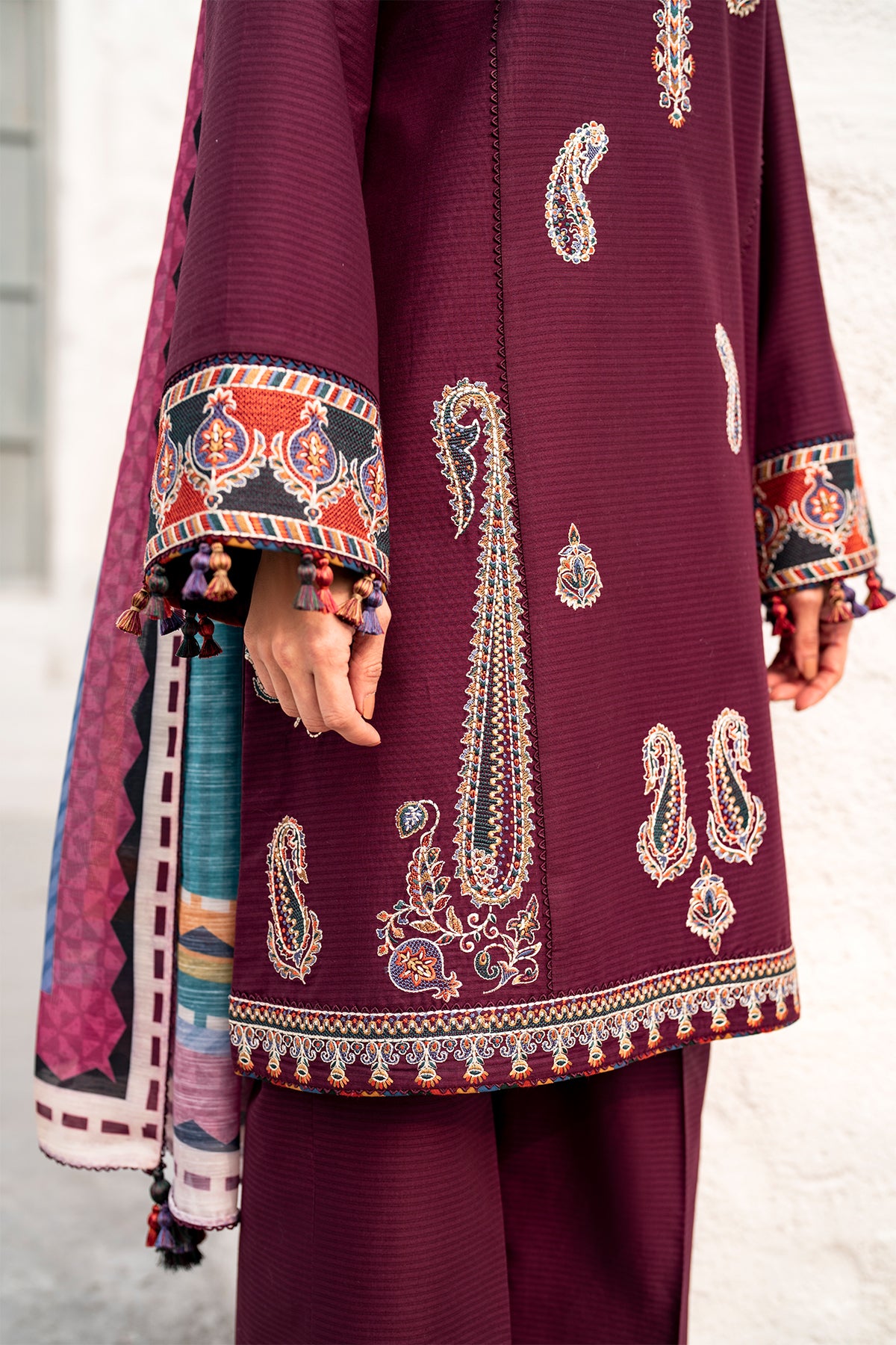 EMBROIDERED DOBBY LAWN USE-9128