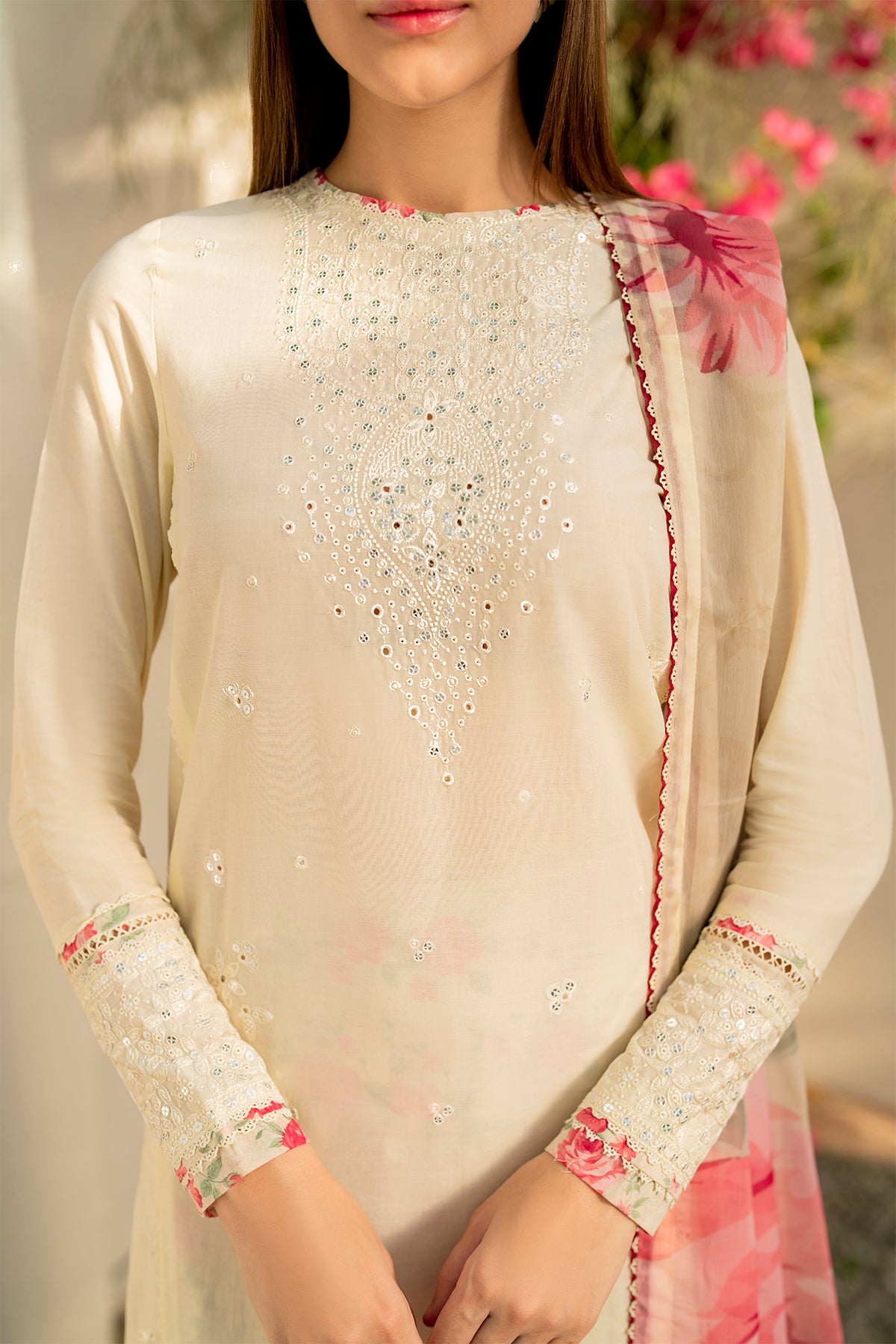 EMBROIDERED LAWN USE-9050