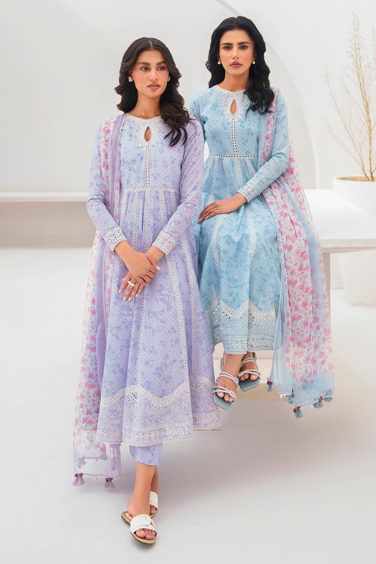 EMBROIDERED LAWN USE-9106