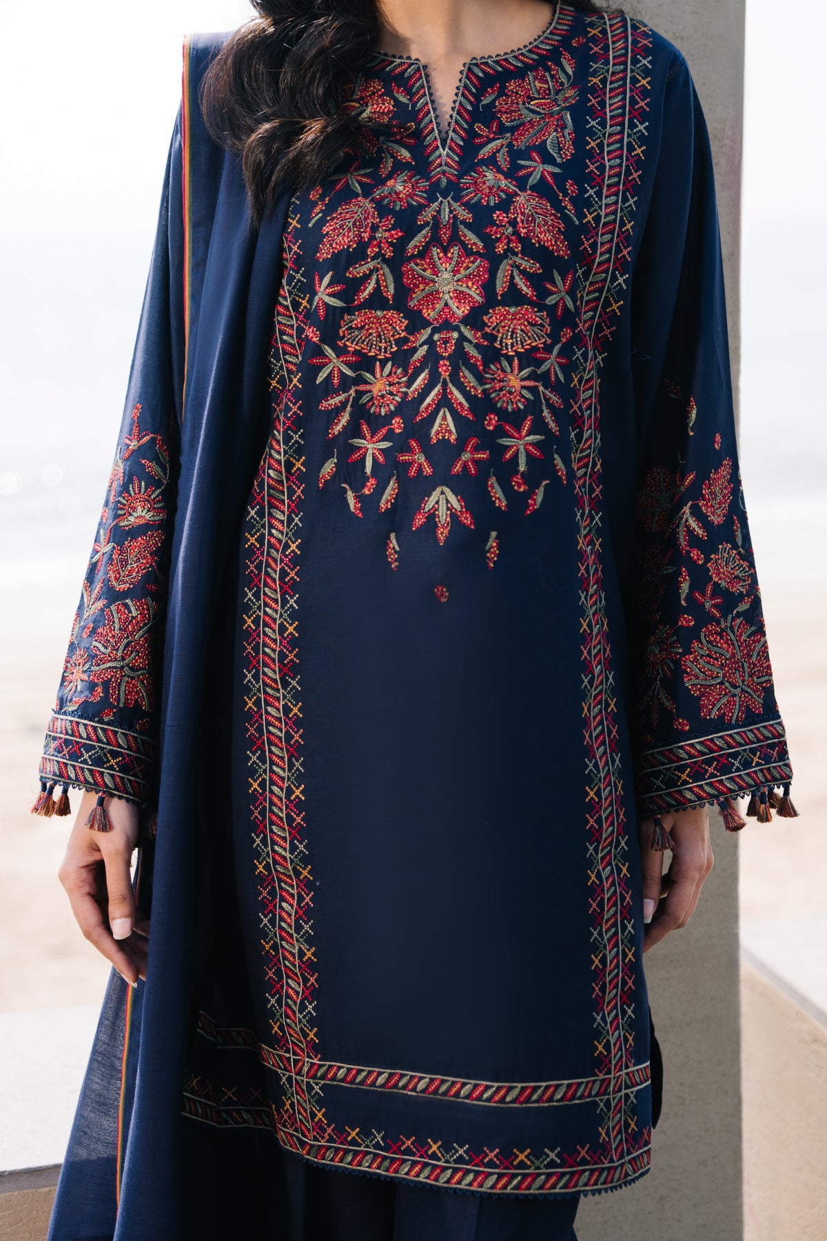 EMBROIDERED LAWN USE-9148