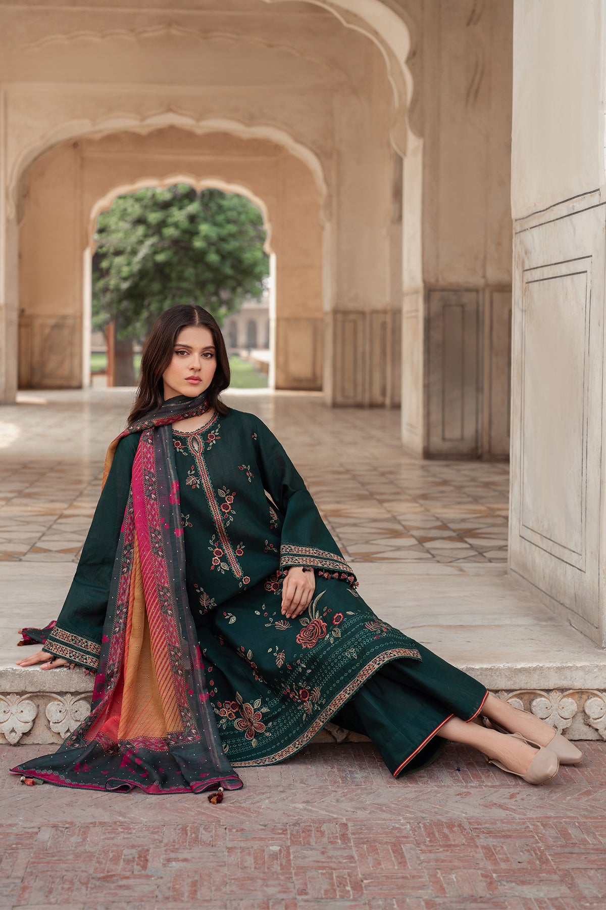 EMBROIDERED SLUB KHADDAR UW-0082