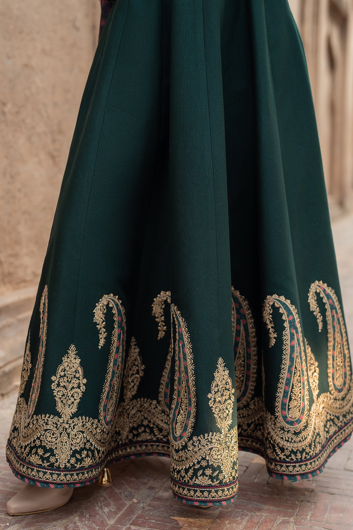 EMBROIDERED SLUB KHADDAR DW'24 D7