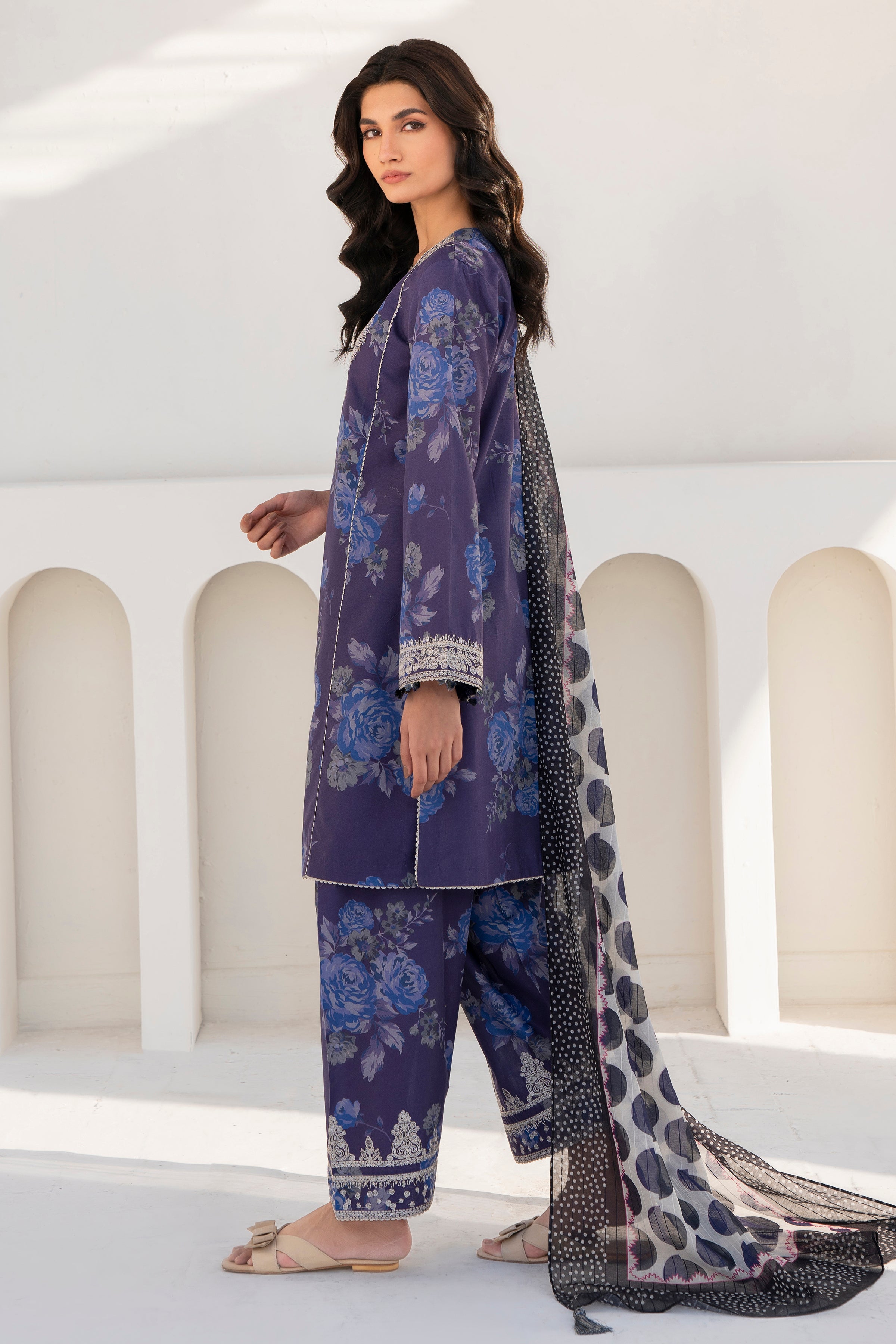 Embroidered Lawn RTW-1067