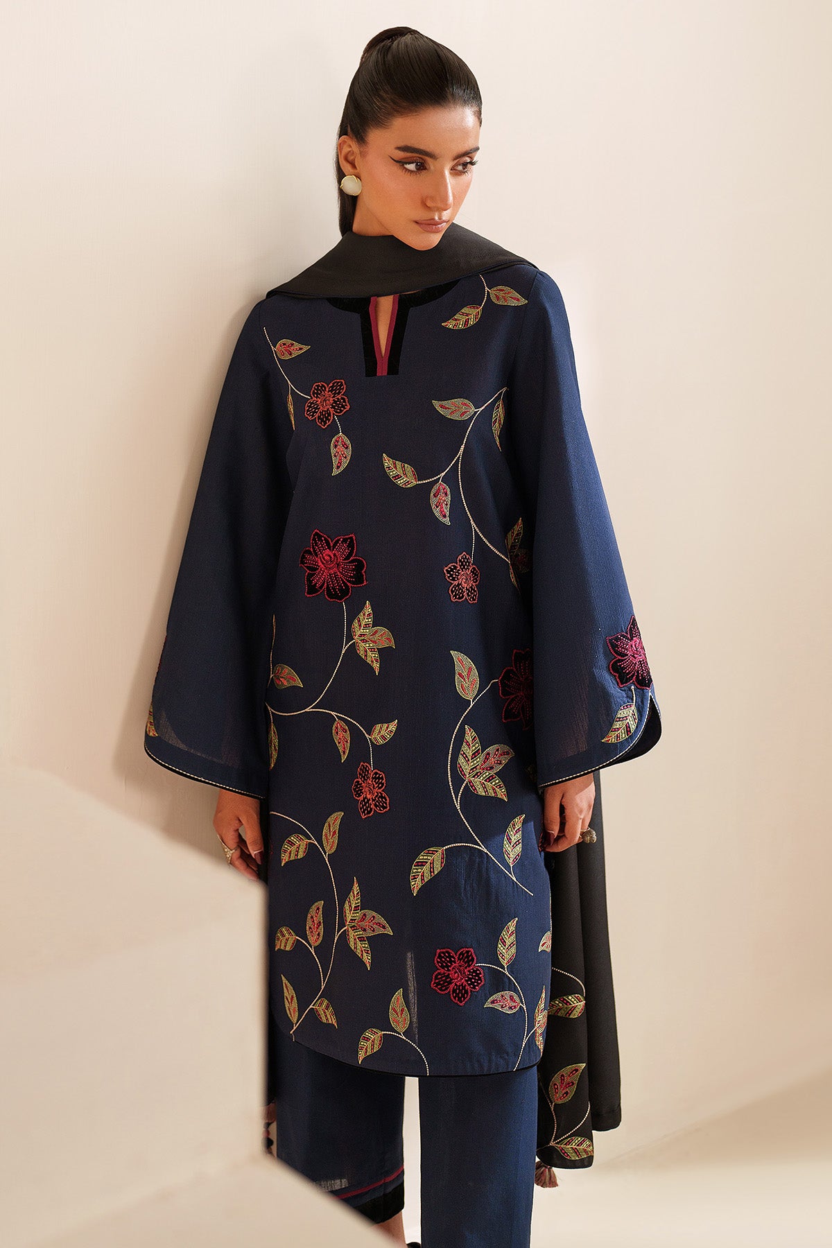 EMBROIDERED KHADDAR UW-0216