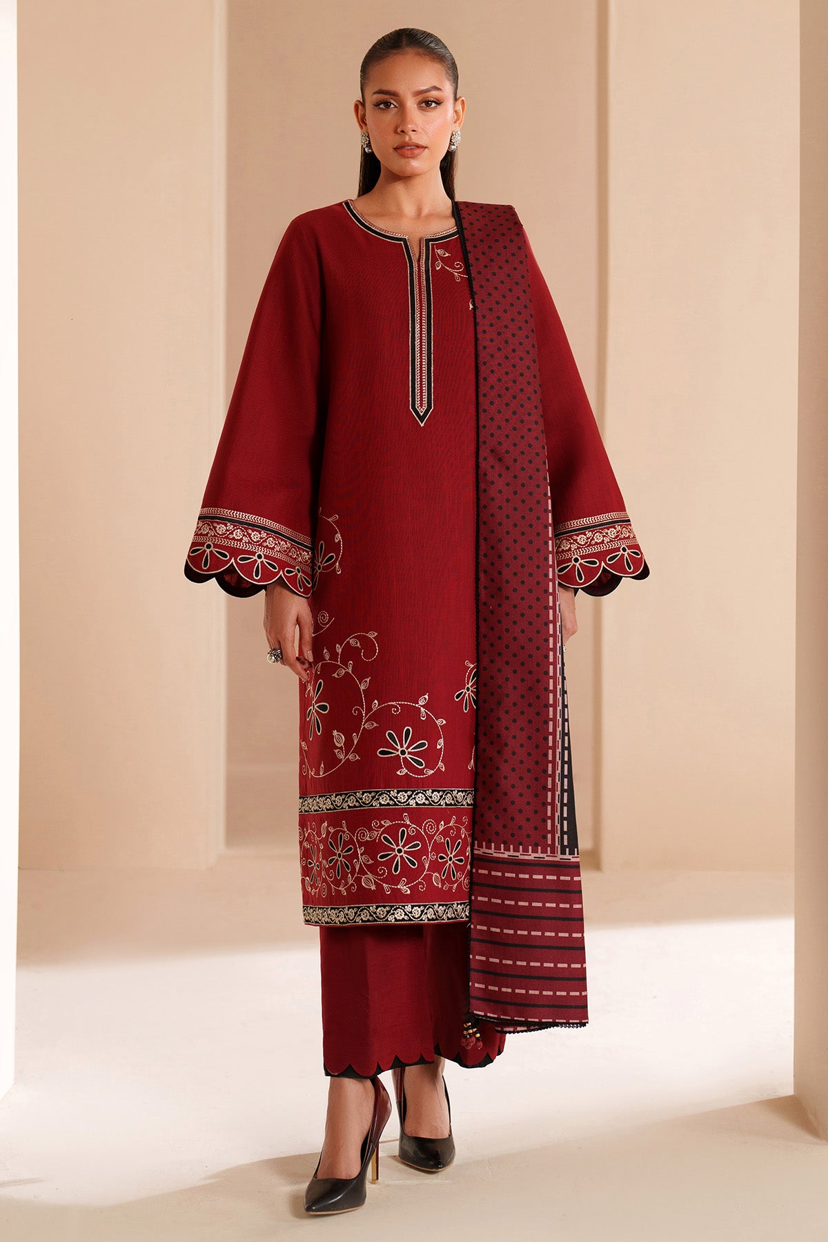 EMBROIDERED KHADDAR UW-0235
