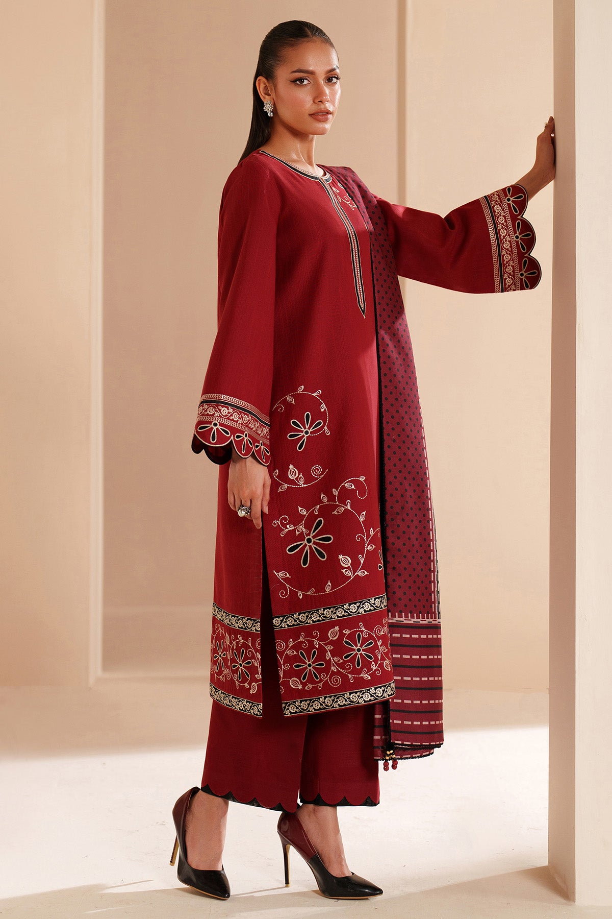 EMBROIDERED KHADDAR UW-0235