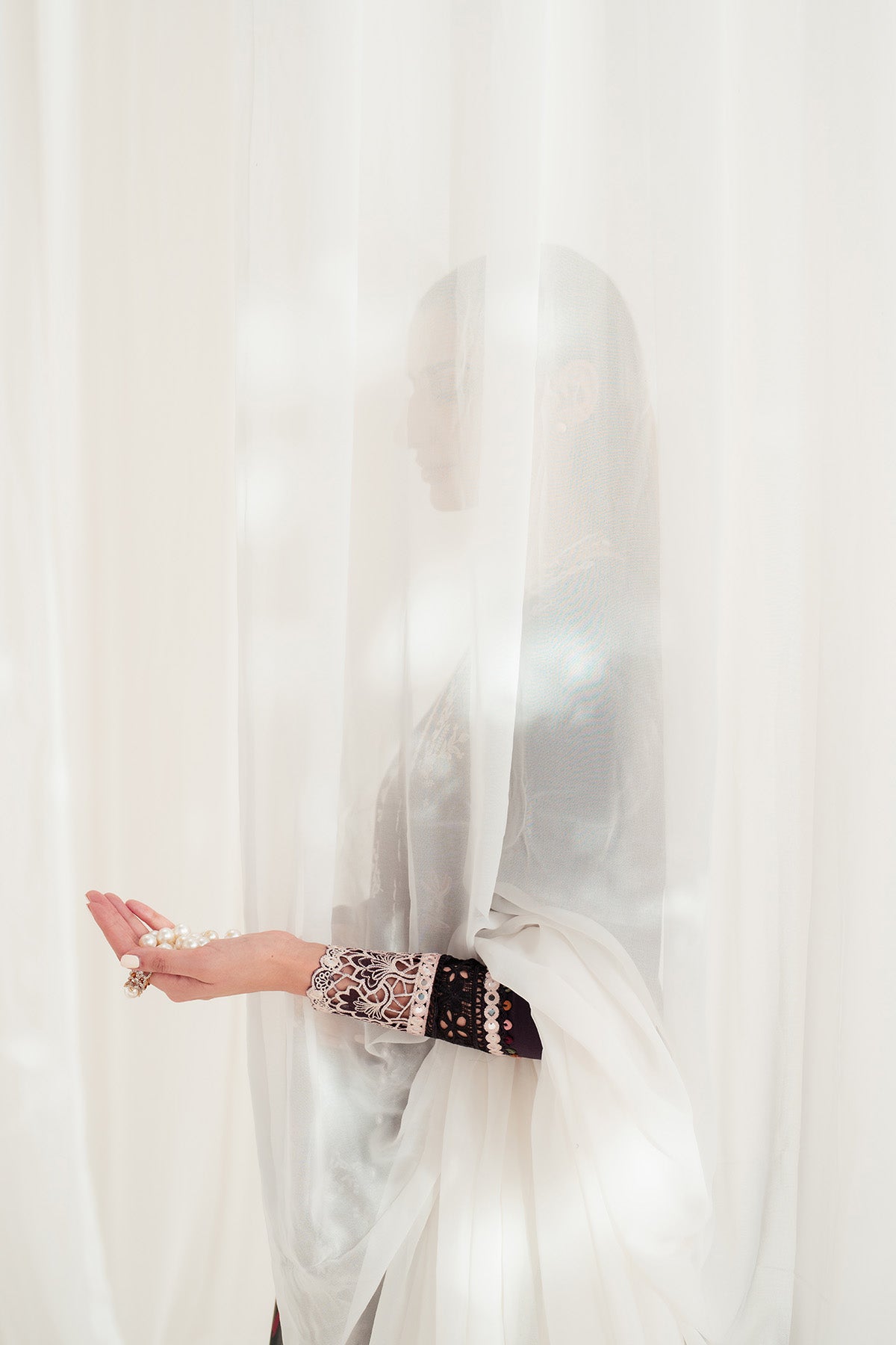 EMBROIDERED LAWN USE-9326