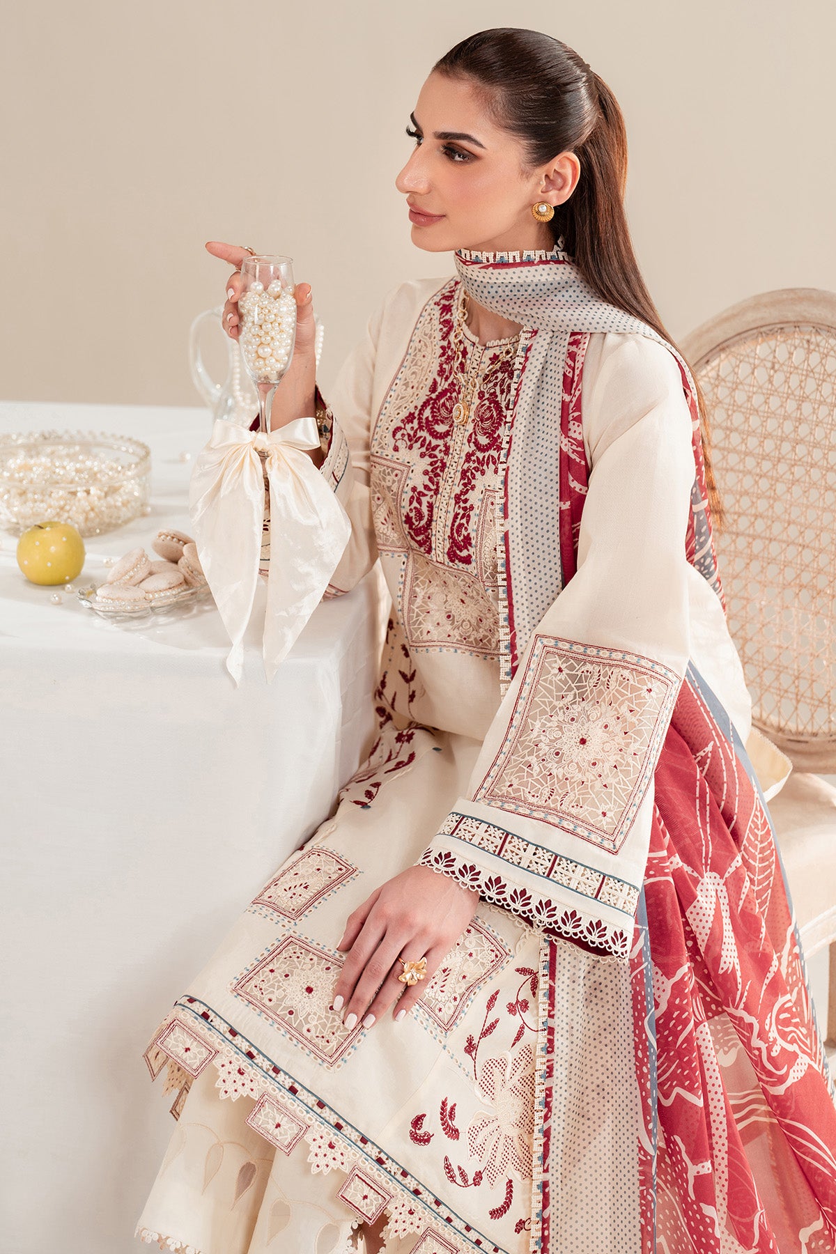 EMBROIDERED LAWN IL'25-D02
