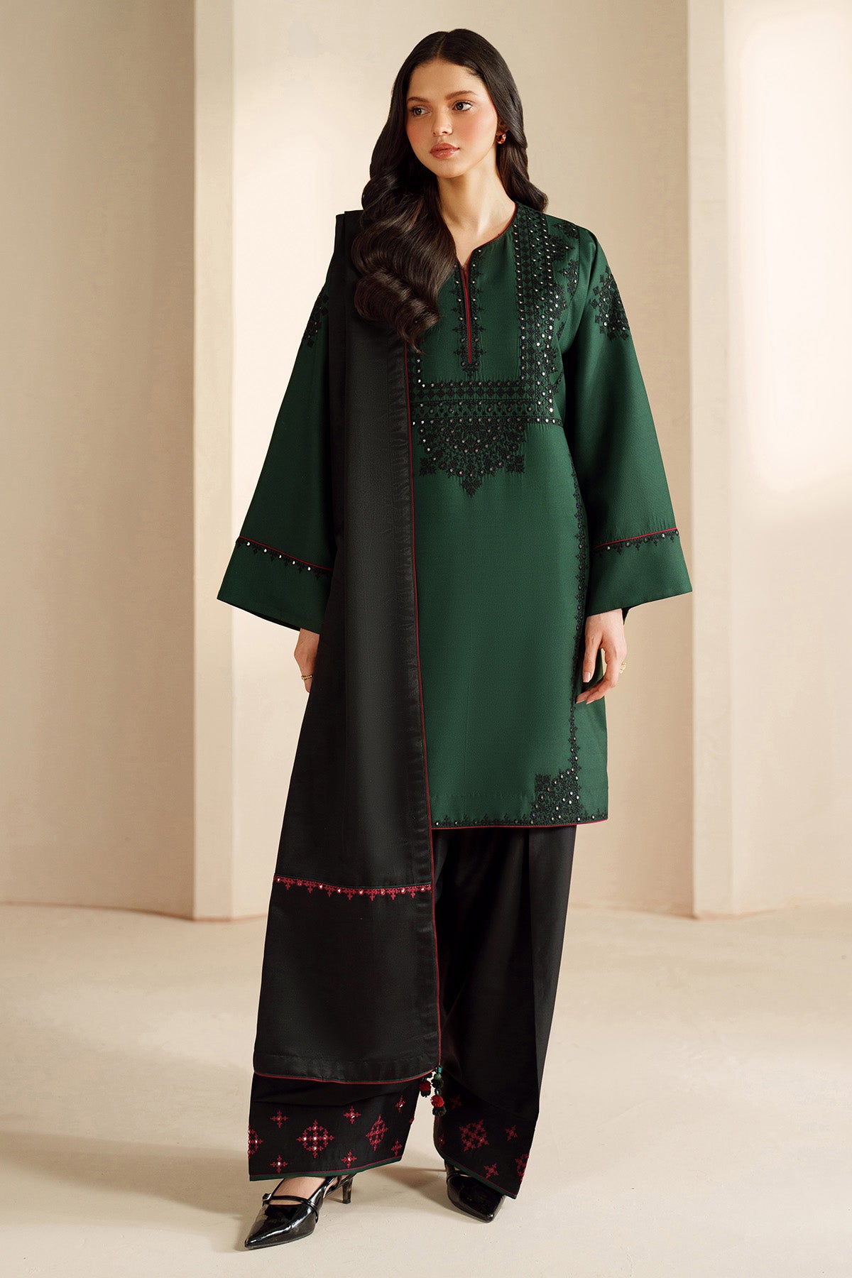 EMBROIDERED VISCOSE UW-0206