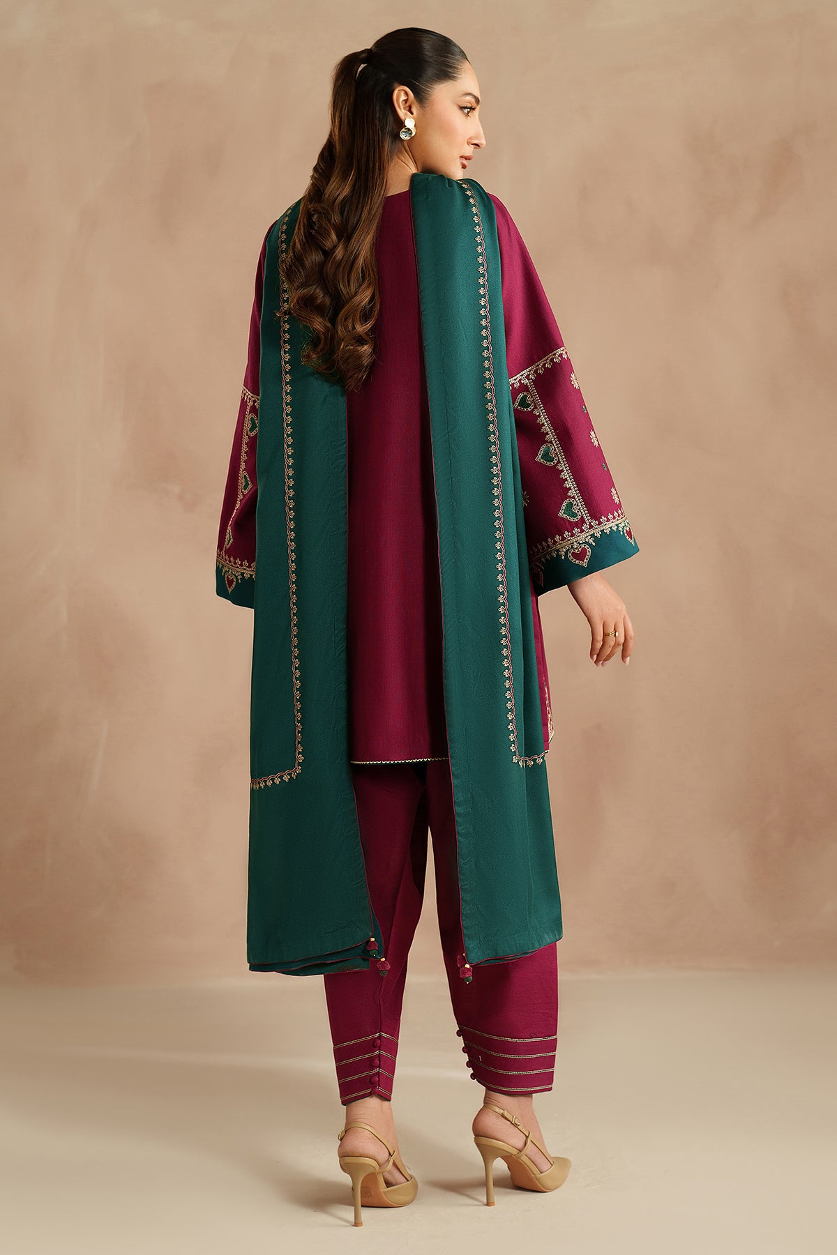 EMBROIDERED KHADDAR UW-0215