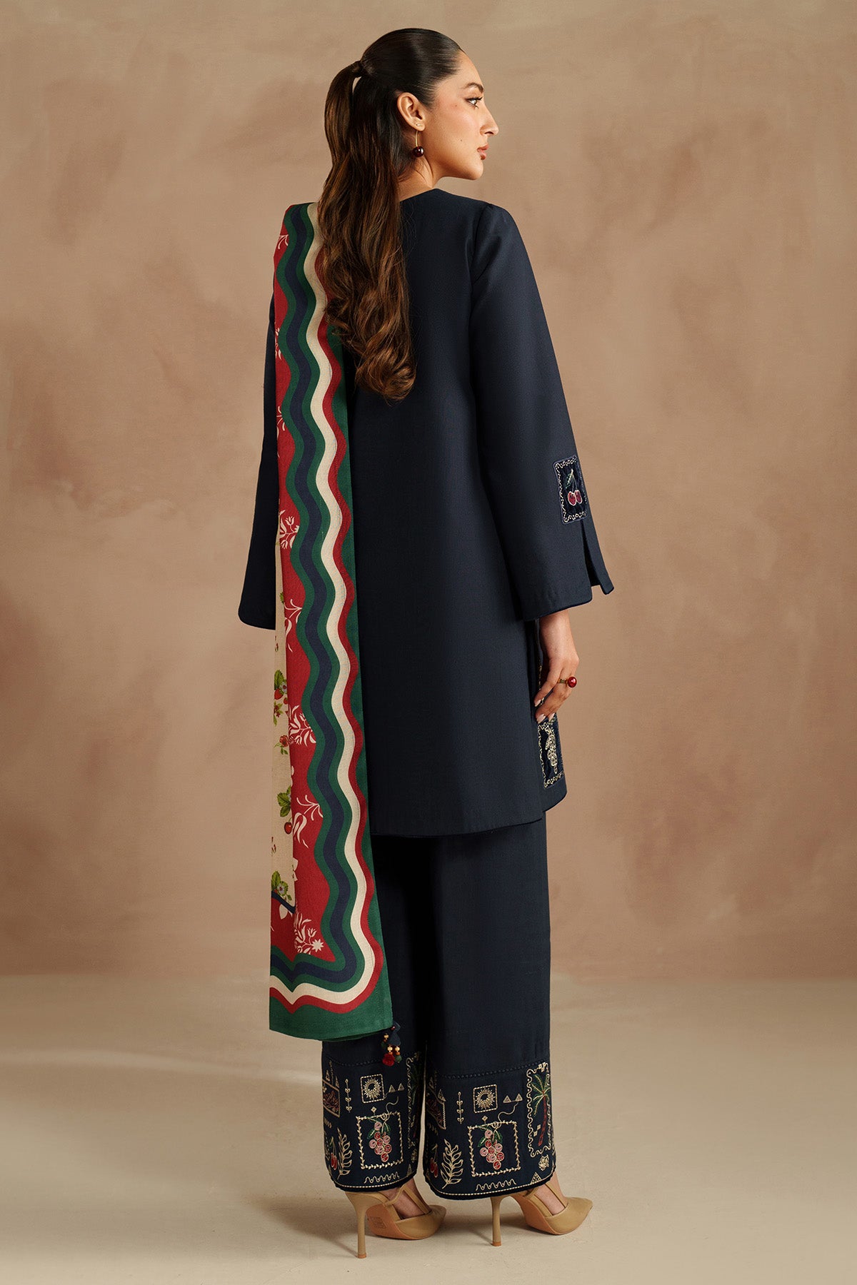 EMBROIDERED KHADDAR UW-0195