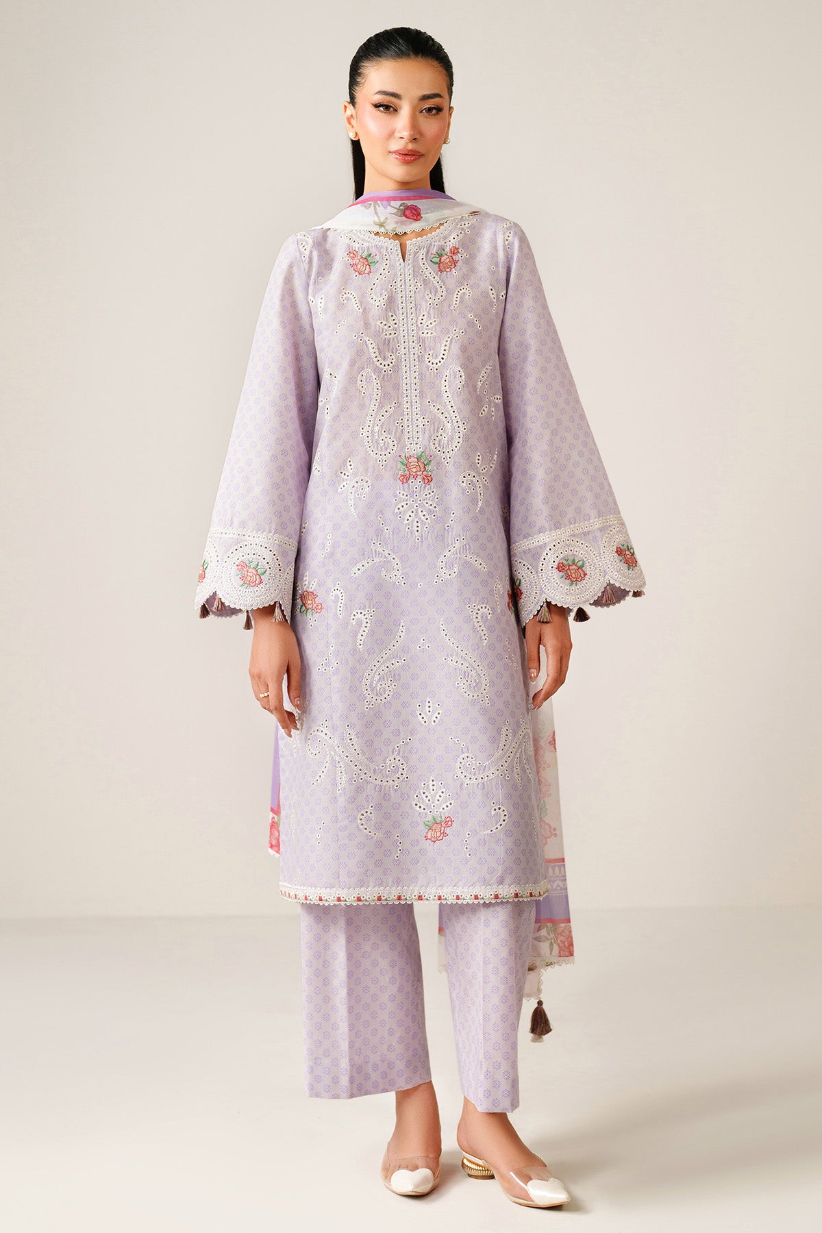 EMBROIDERED LAWN USE-9247