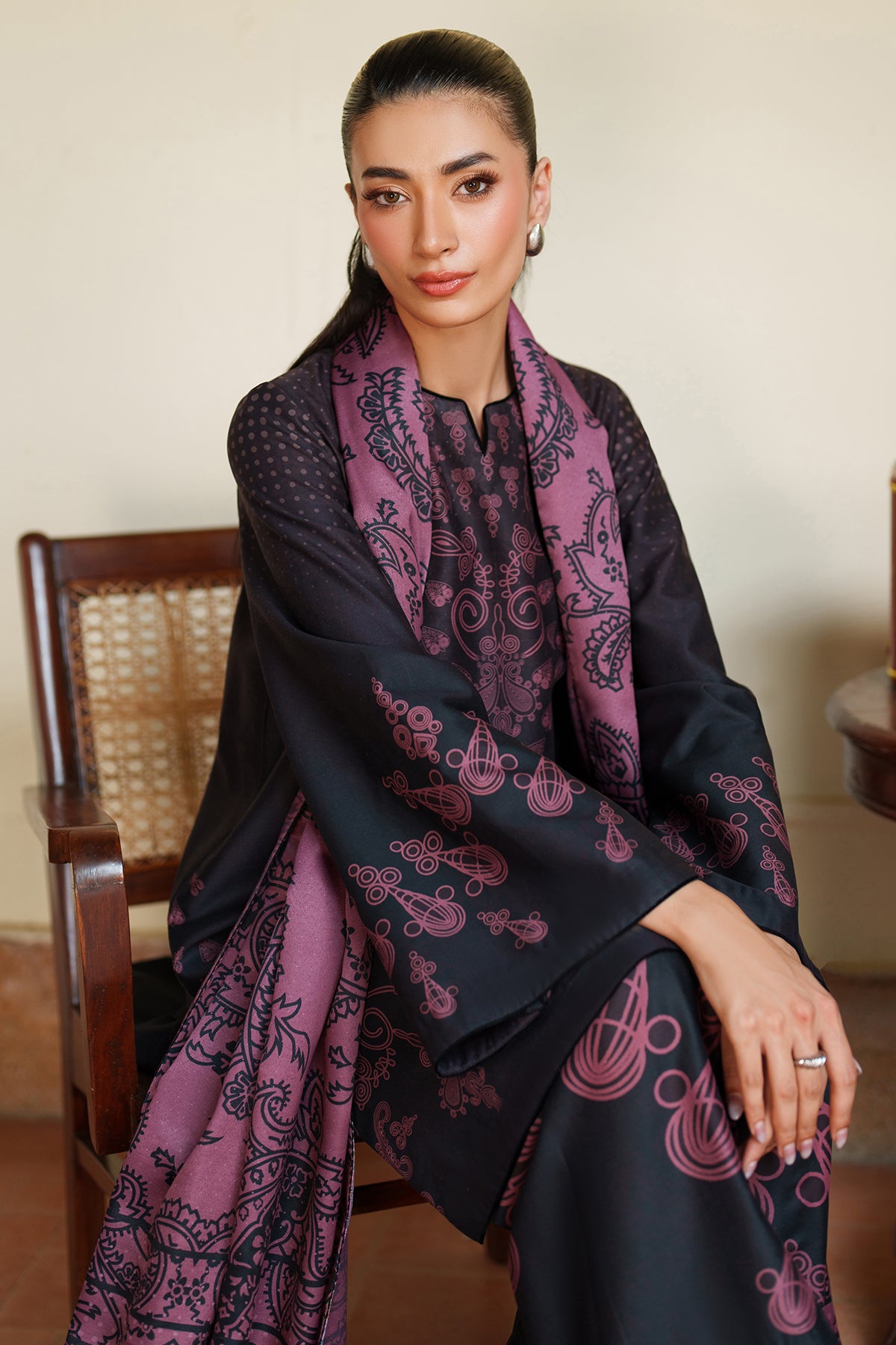 EMBROIDERED PREMIUM VISCOSE UW-0182