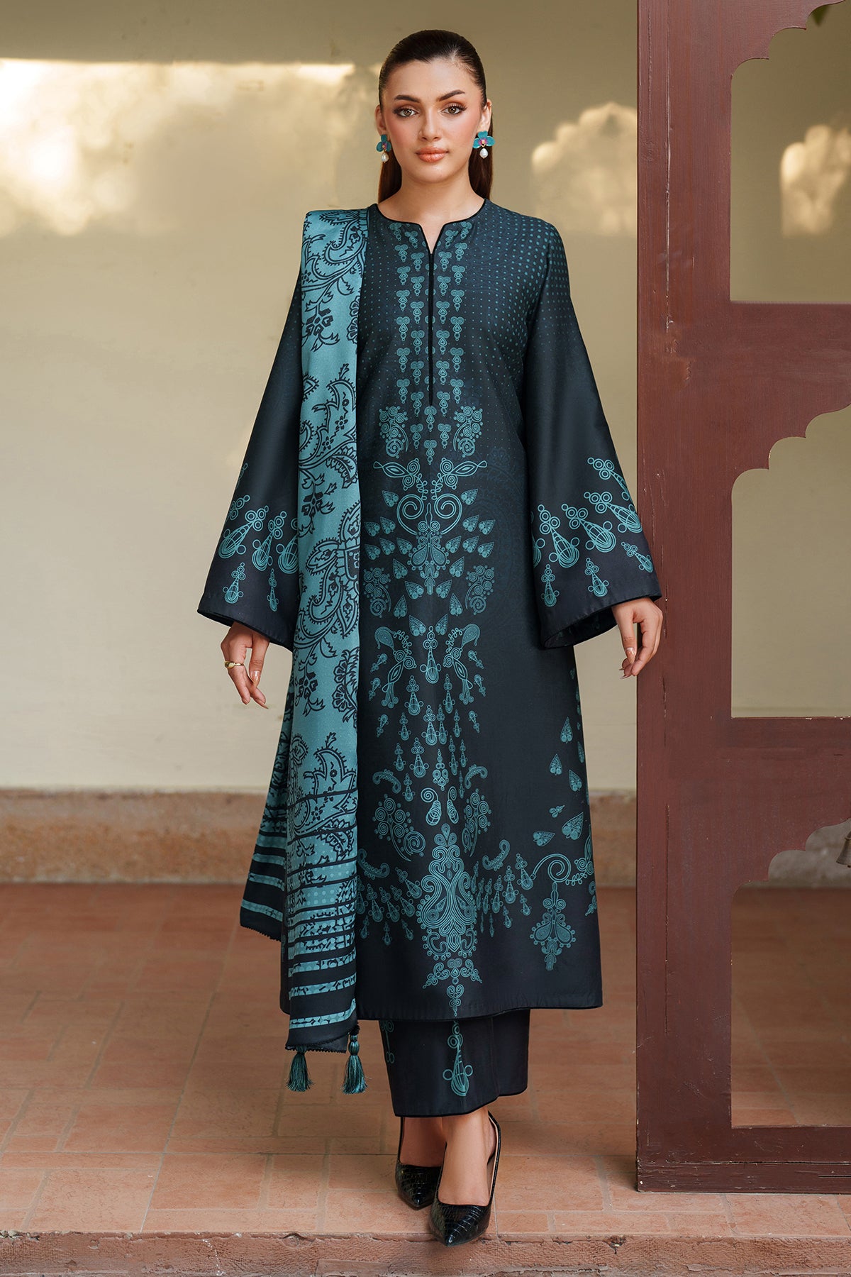 EMBROIDERED PREMIUM VISCOSE UW-0181