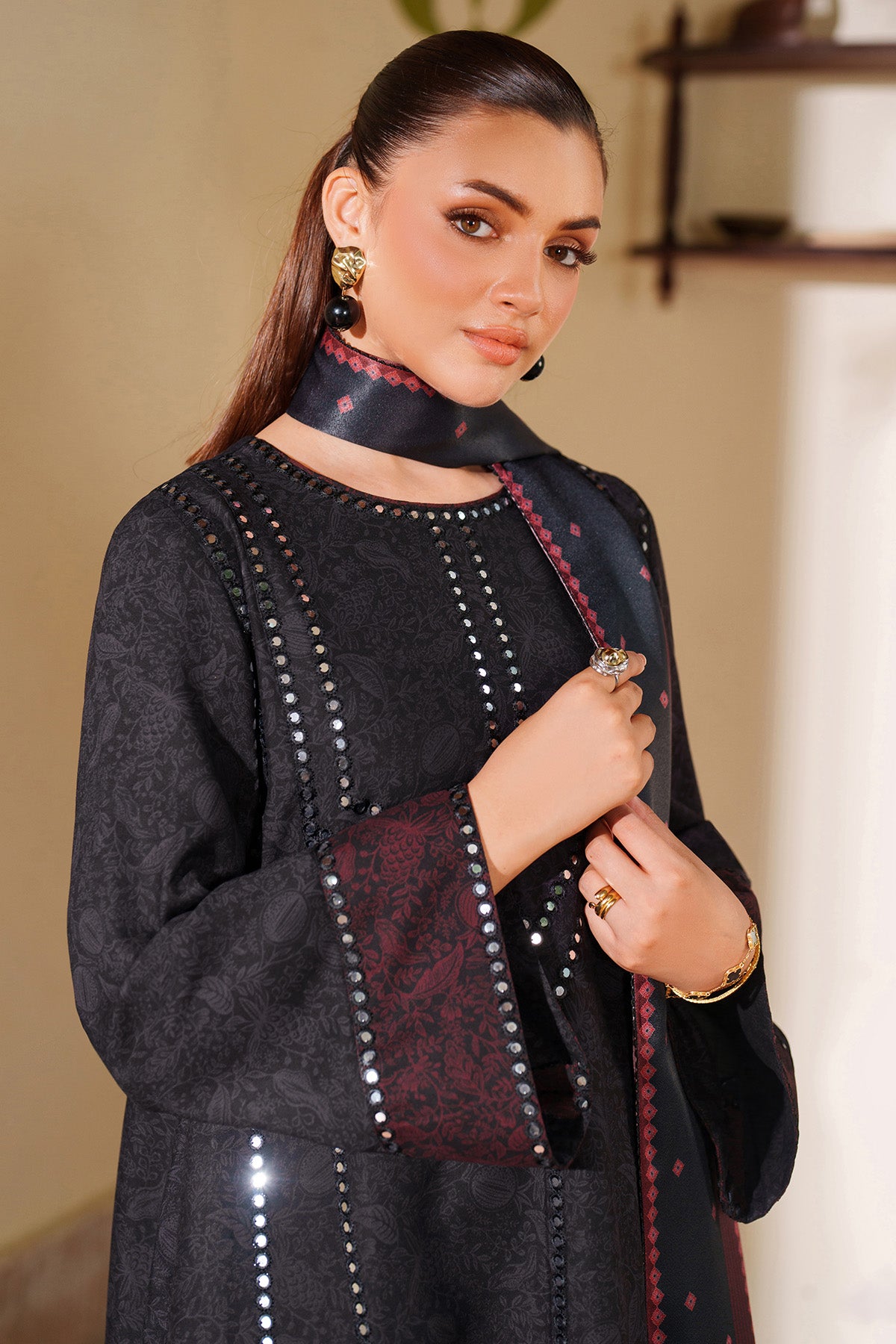 EMBROIDERED VISCOSE UW-0176