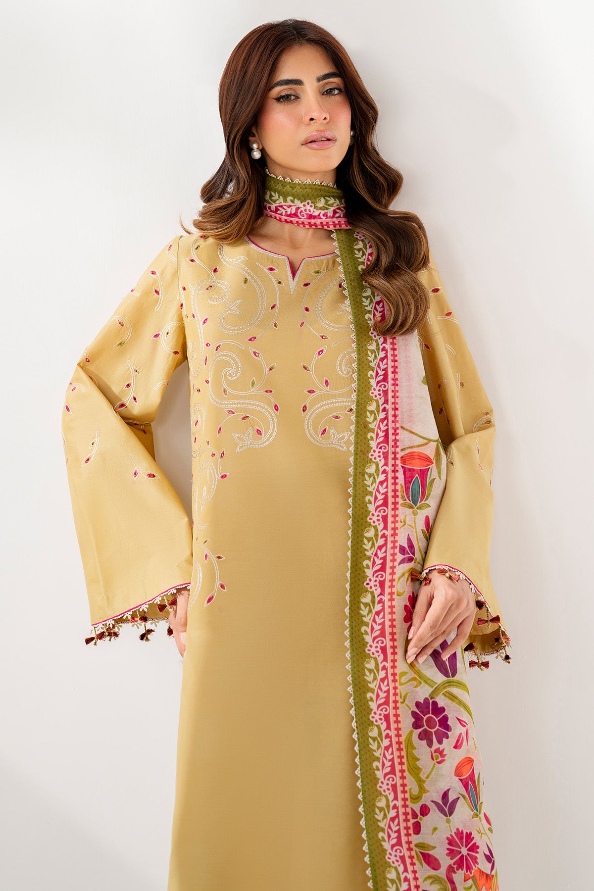 EMBROIDERED LAWN USE-9282