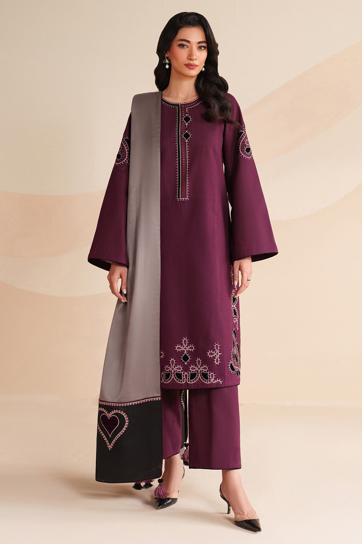 EMBROIDERED KHADDAR UW-0218