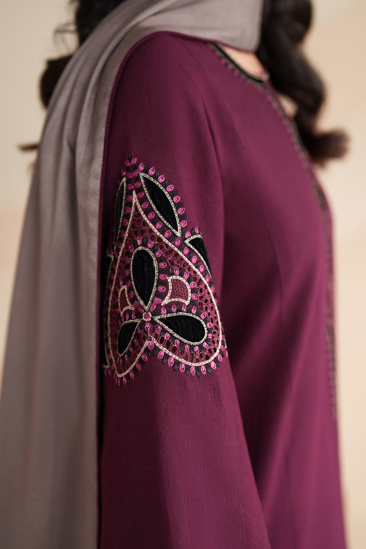 EMBROIDERED KHADDAR UW-0218
