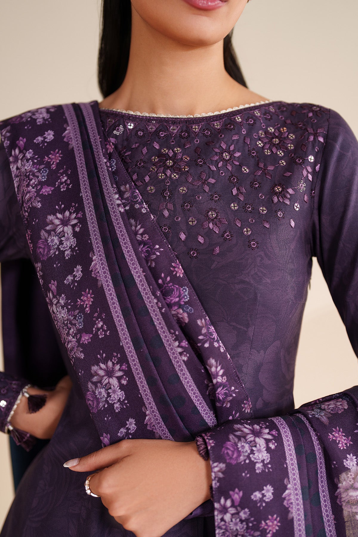 EMBROIDERED PREMIUM VISCOSE UW-0244