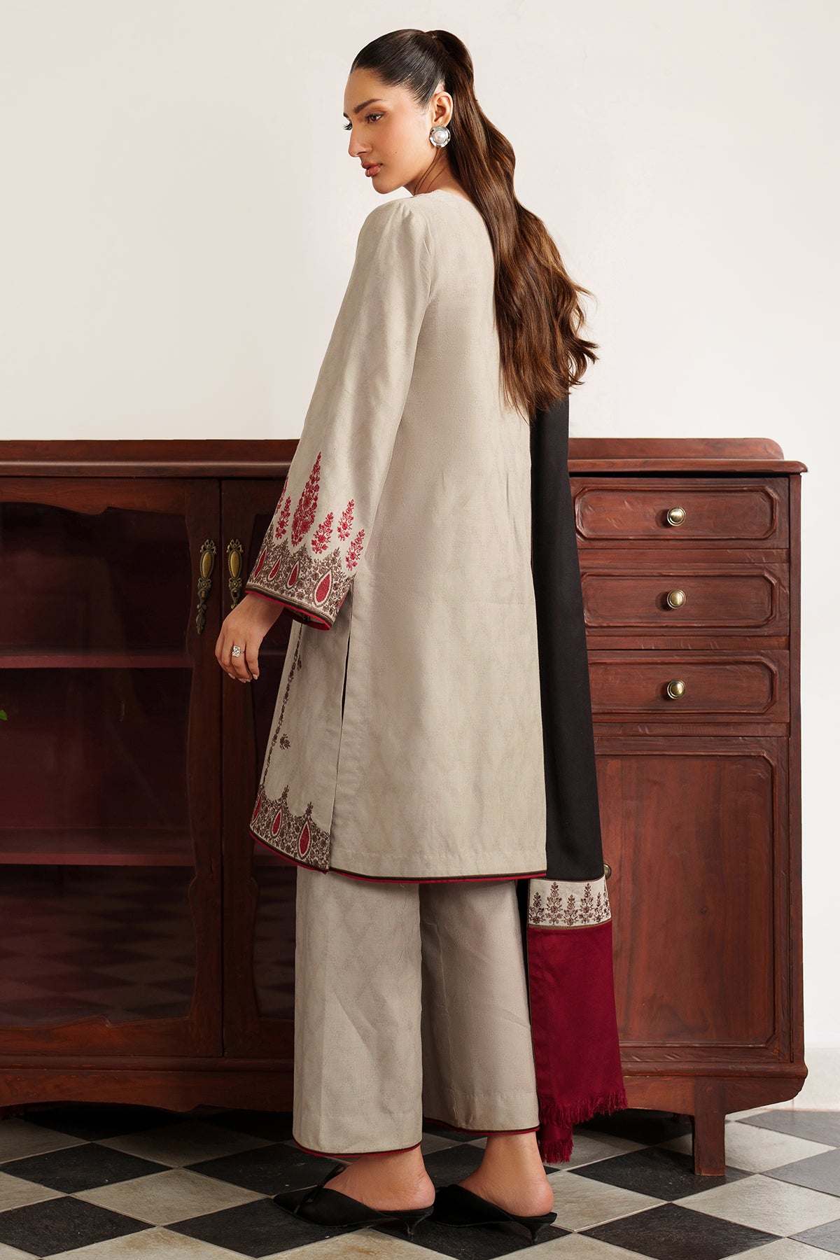 EMBROIDERED JACQUARD KHADDAR RTW-1250